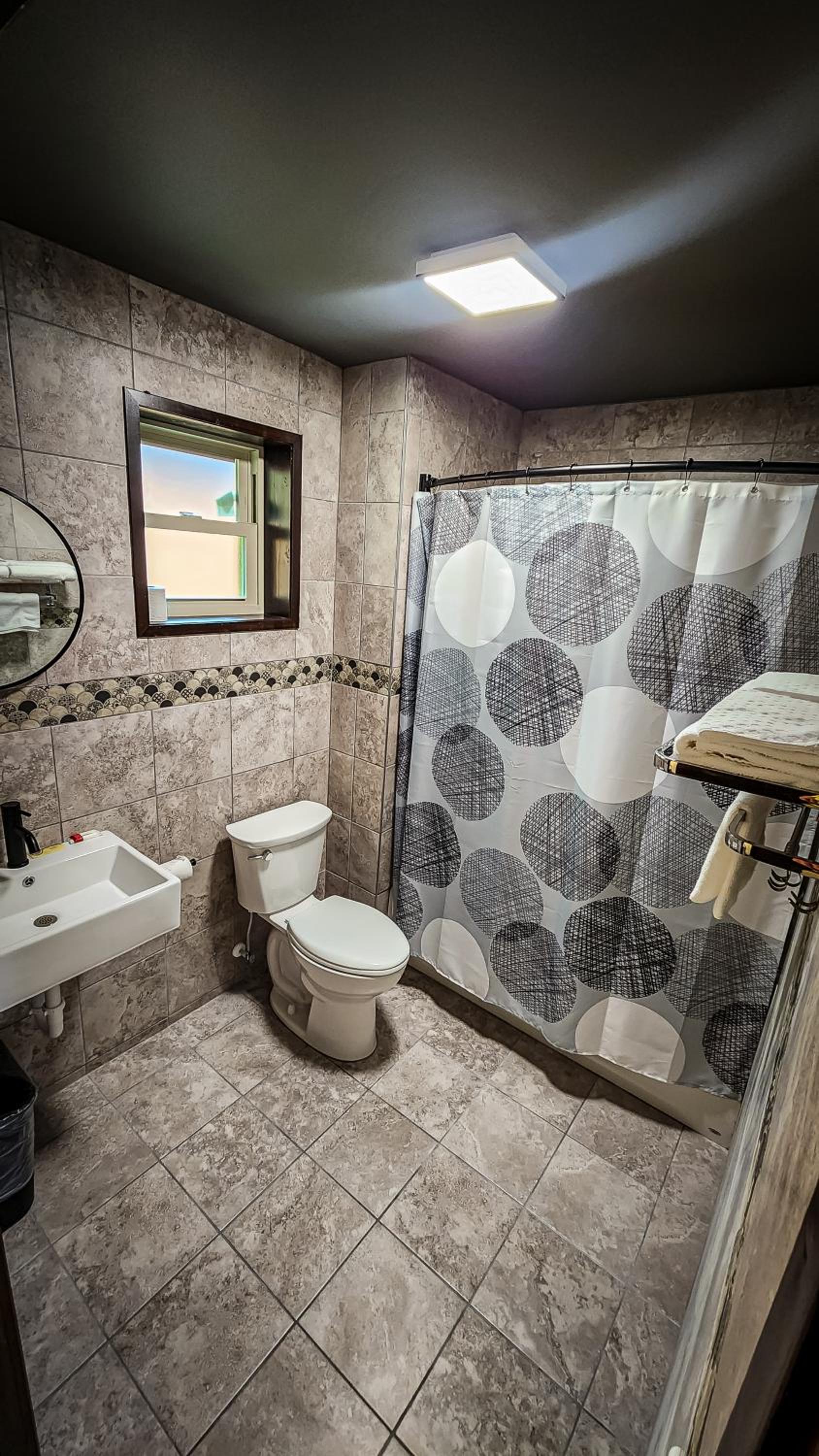 Benton Motel - Property Image 2