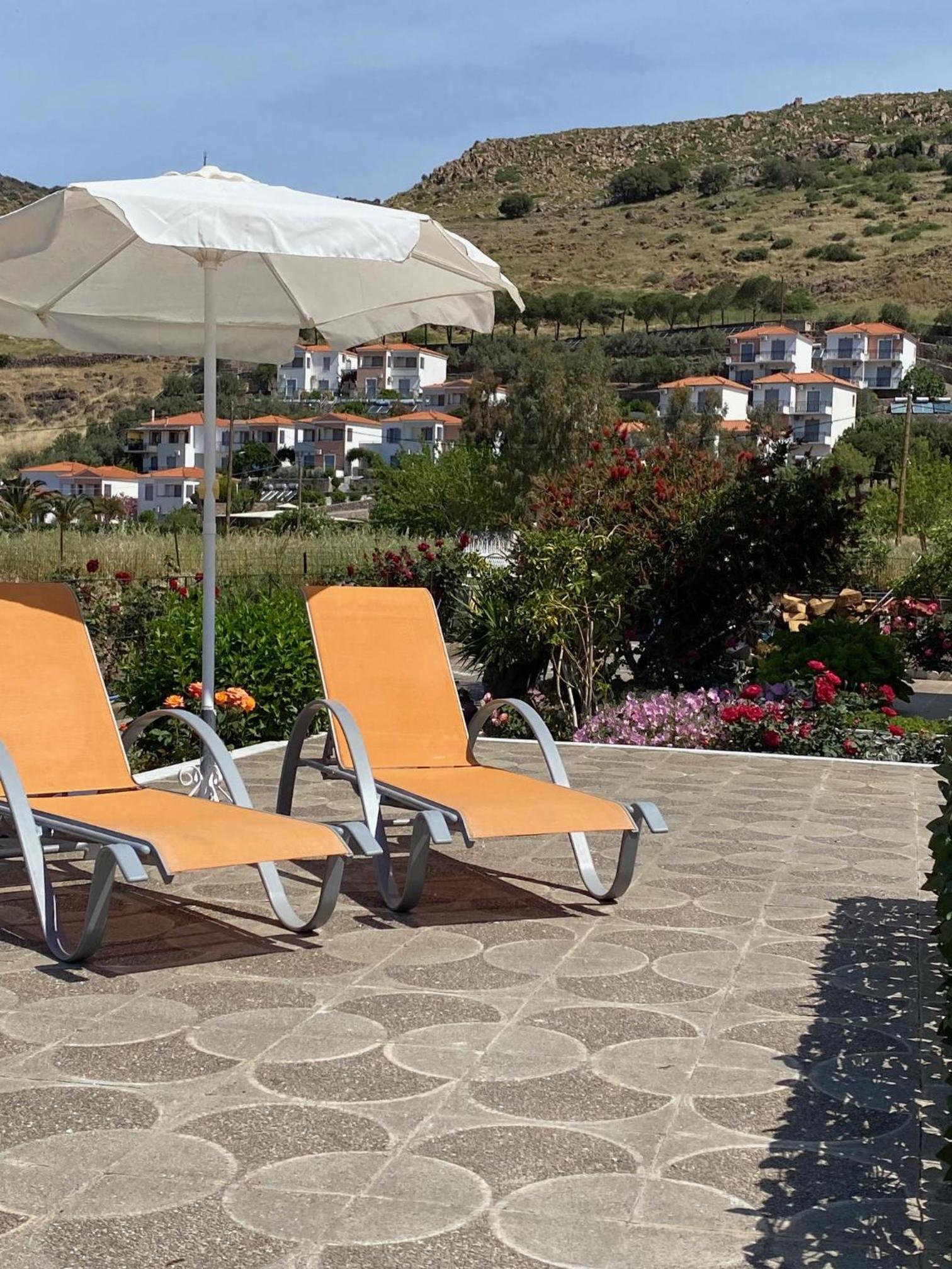 Apartments Fotoula