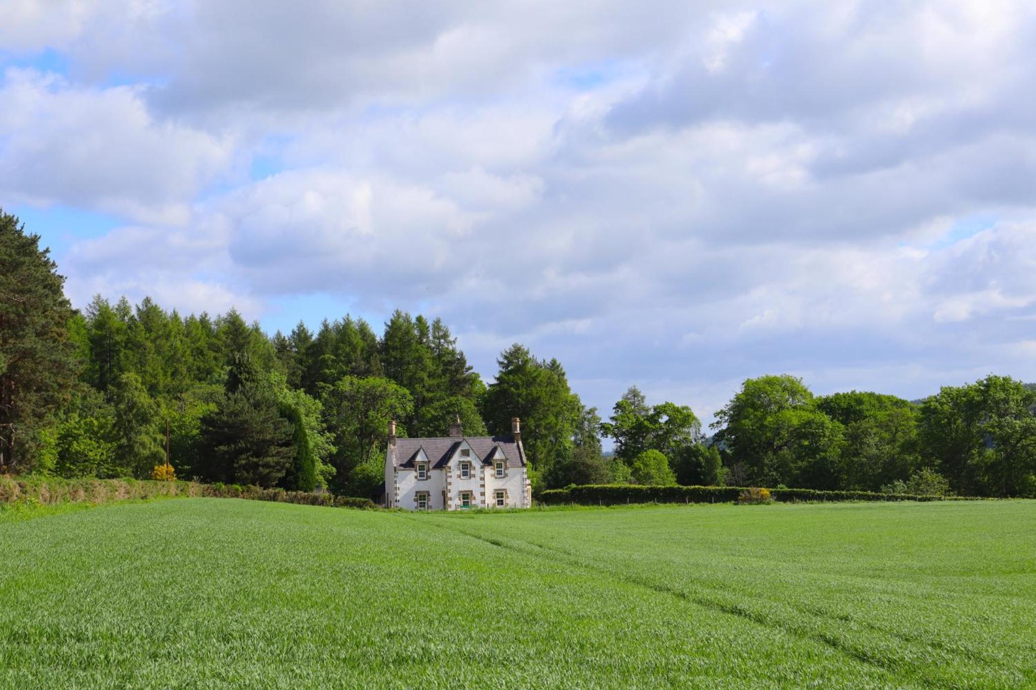 St Marys Farmhouse - Traditional Country Farmhouse with Open Fire