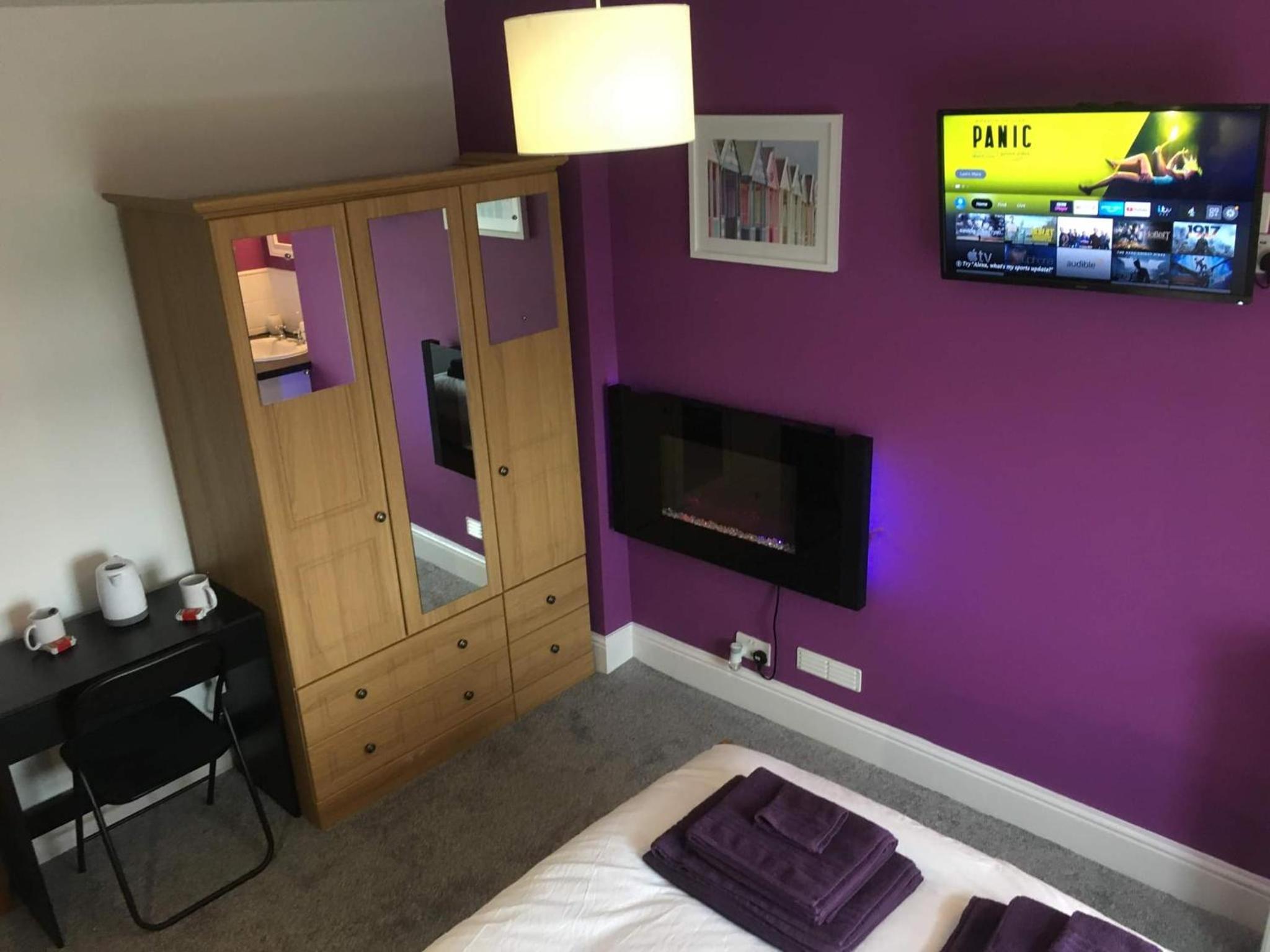 Moonraker Room with a View with ensuite shower room view 5