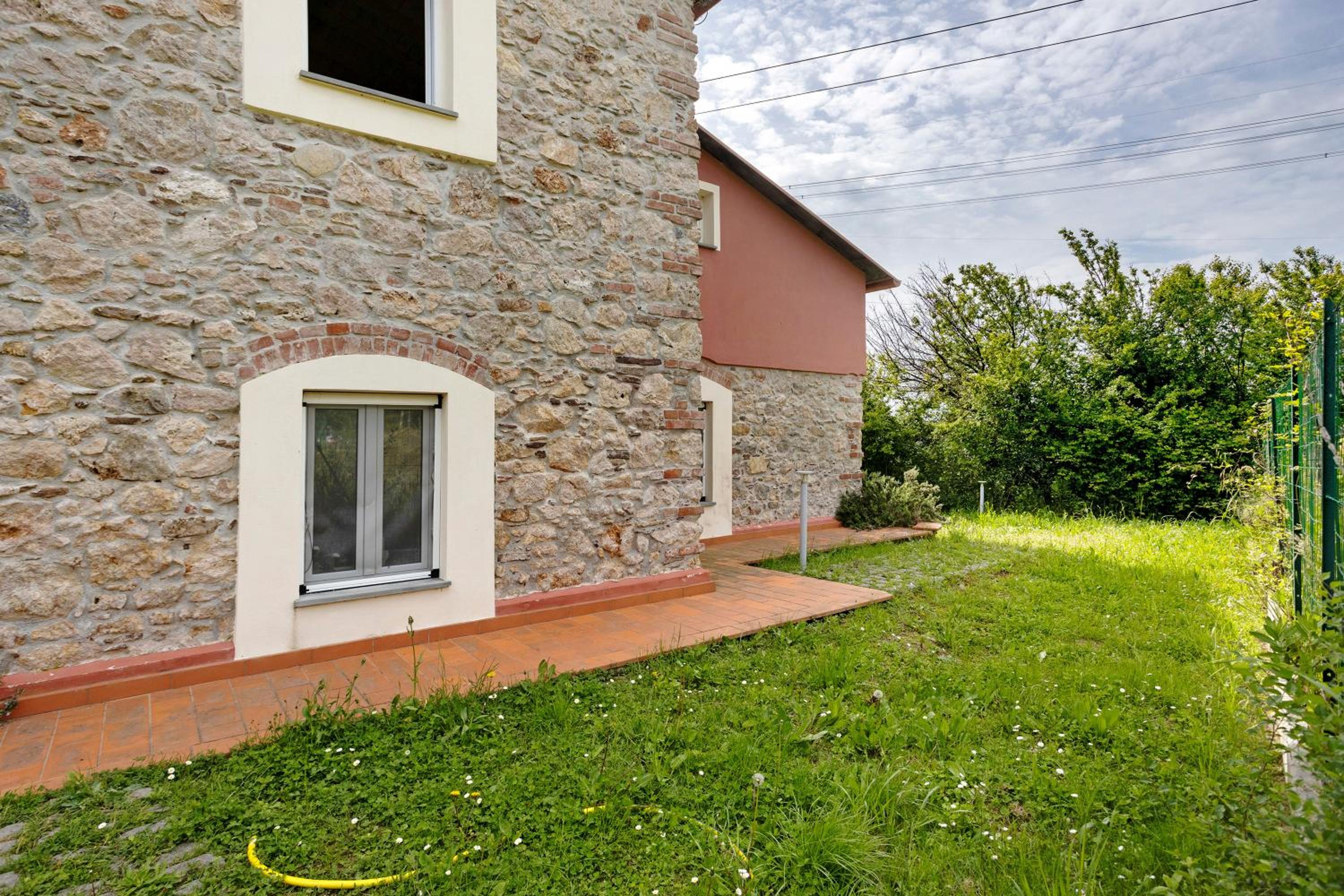 Casa Conte Picedi Vineyars view 2