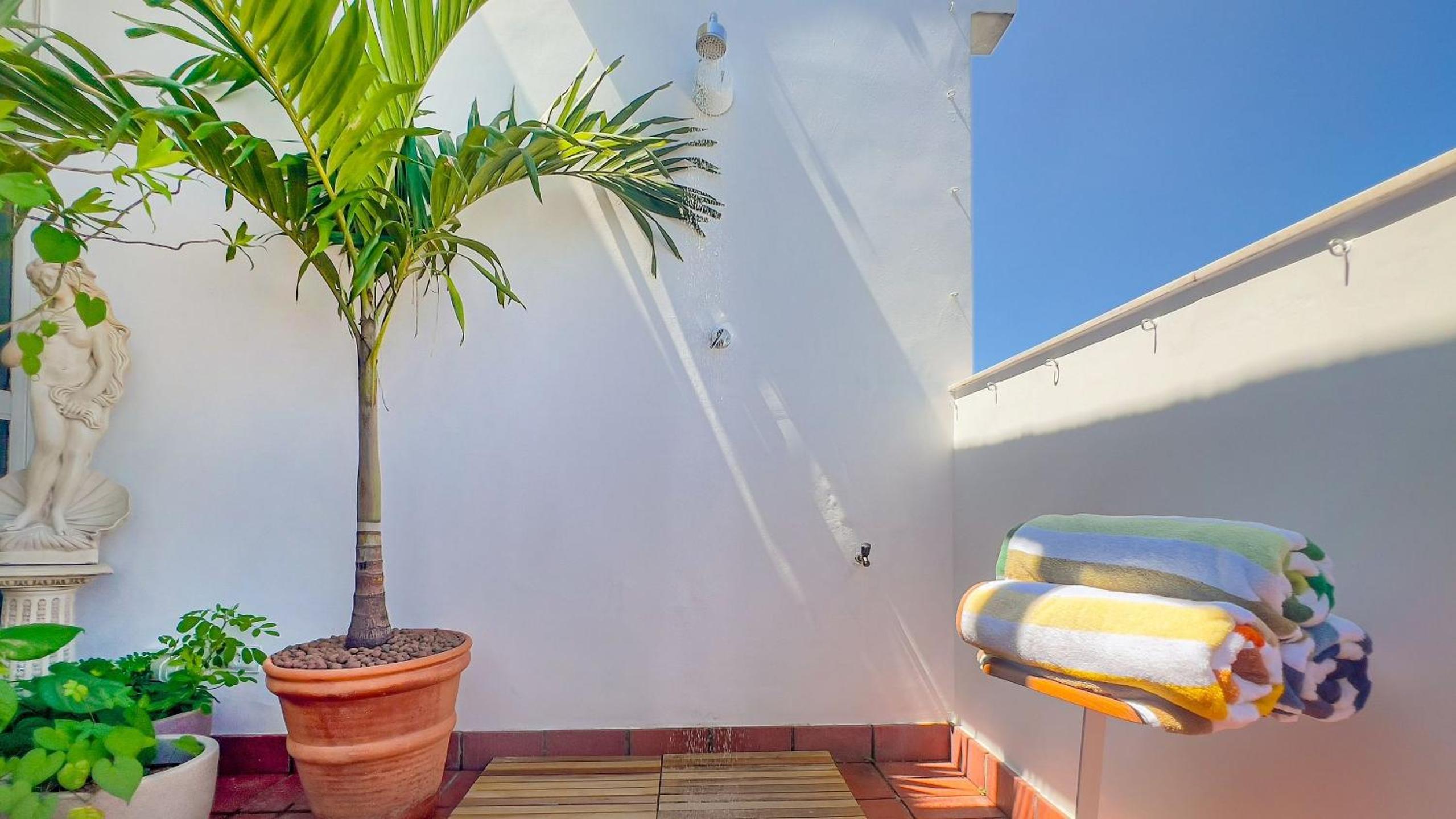 Linda cobertura de 2 quartos a 100 m da Praia
