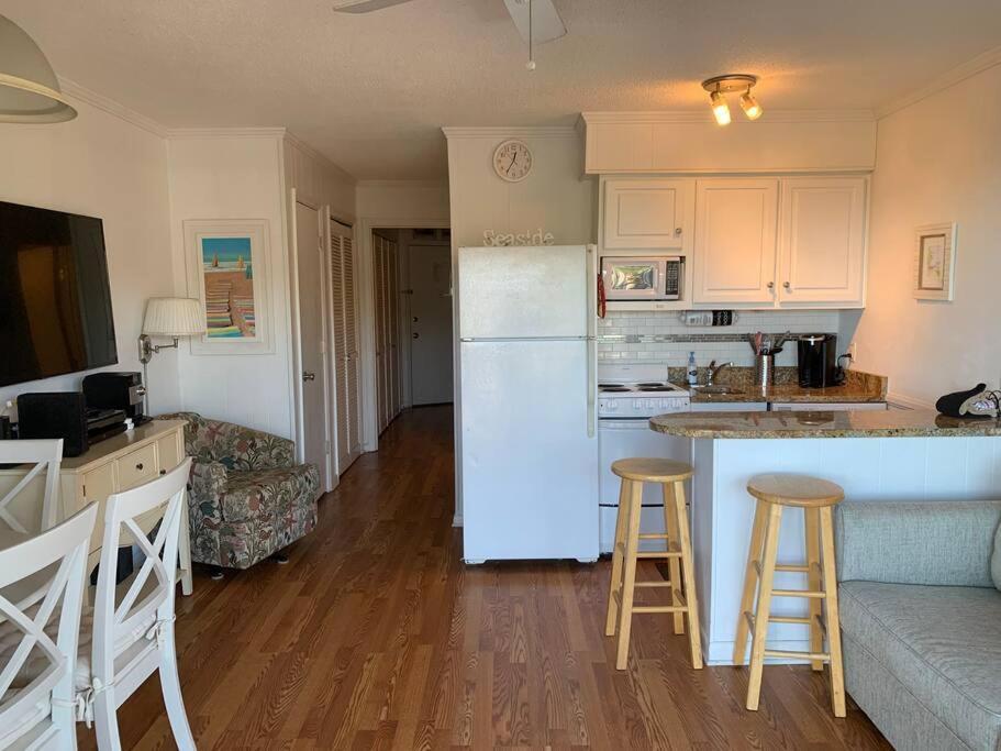 Island Time! 3 from oceanfront incredible view! view 4