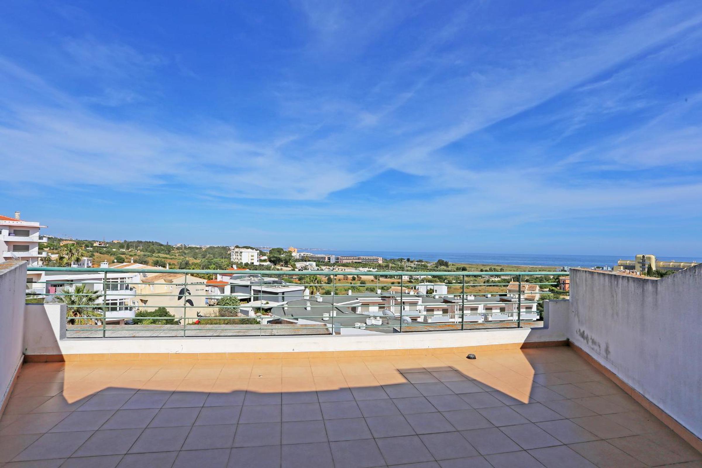 P - Meia-Praia Seaview Guesthouse view 5