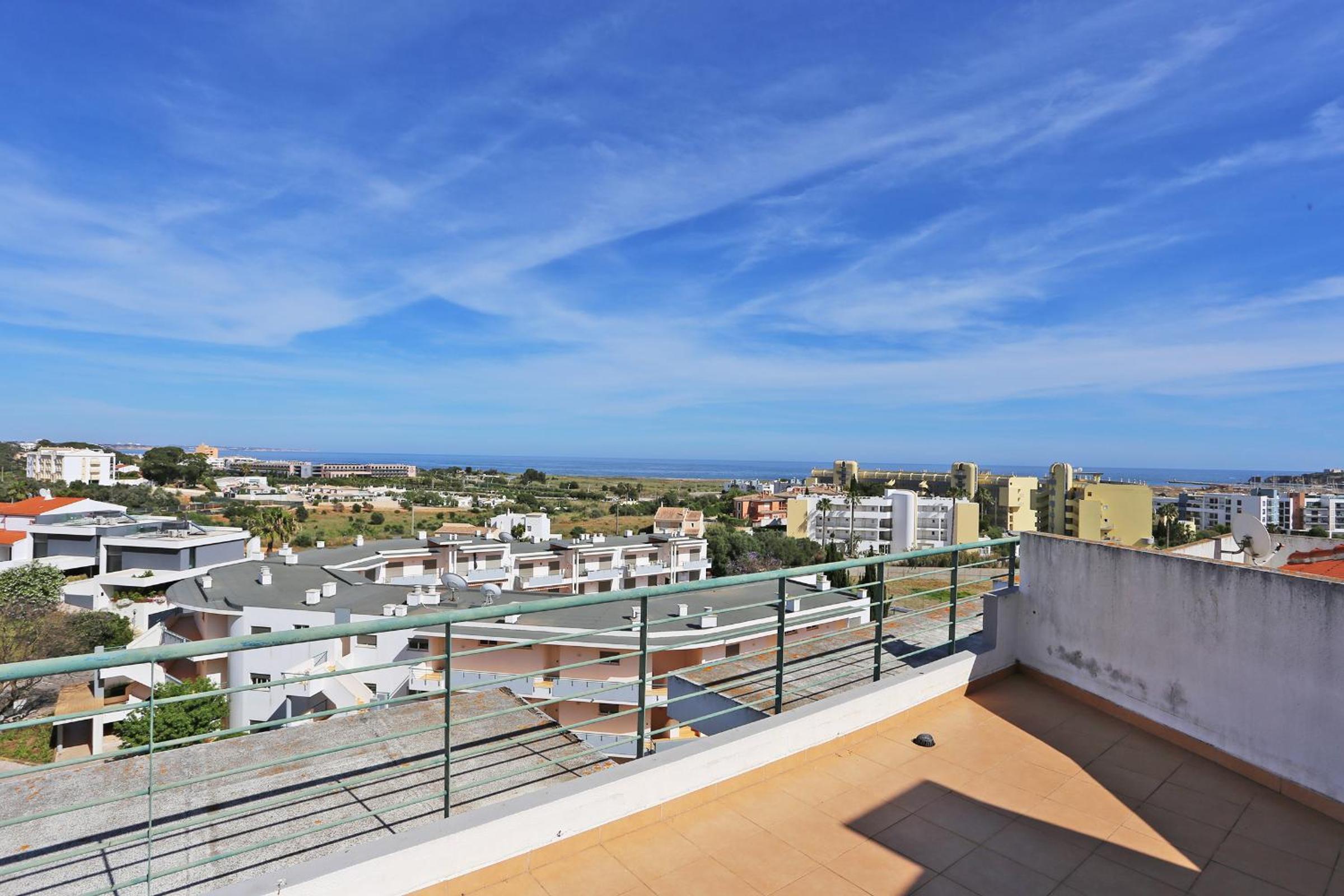 P - Meia-Praia Seaview Guesthouse view 4