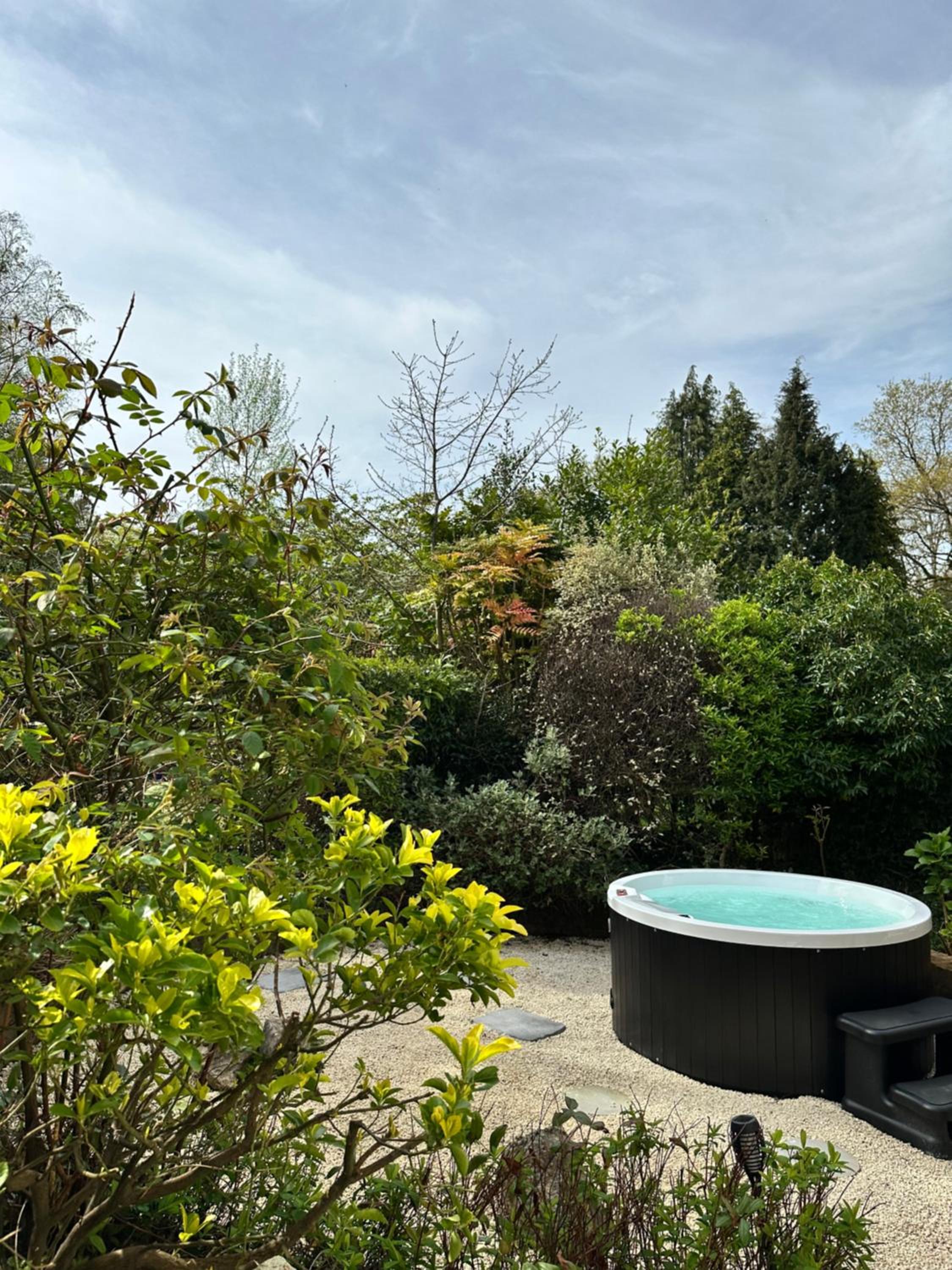 Farnham Vacations - The Wabi Sabi Sanctuary Official Japanese Style Home With Hot Tub Between Farnham And Hindhead - Property Image 8