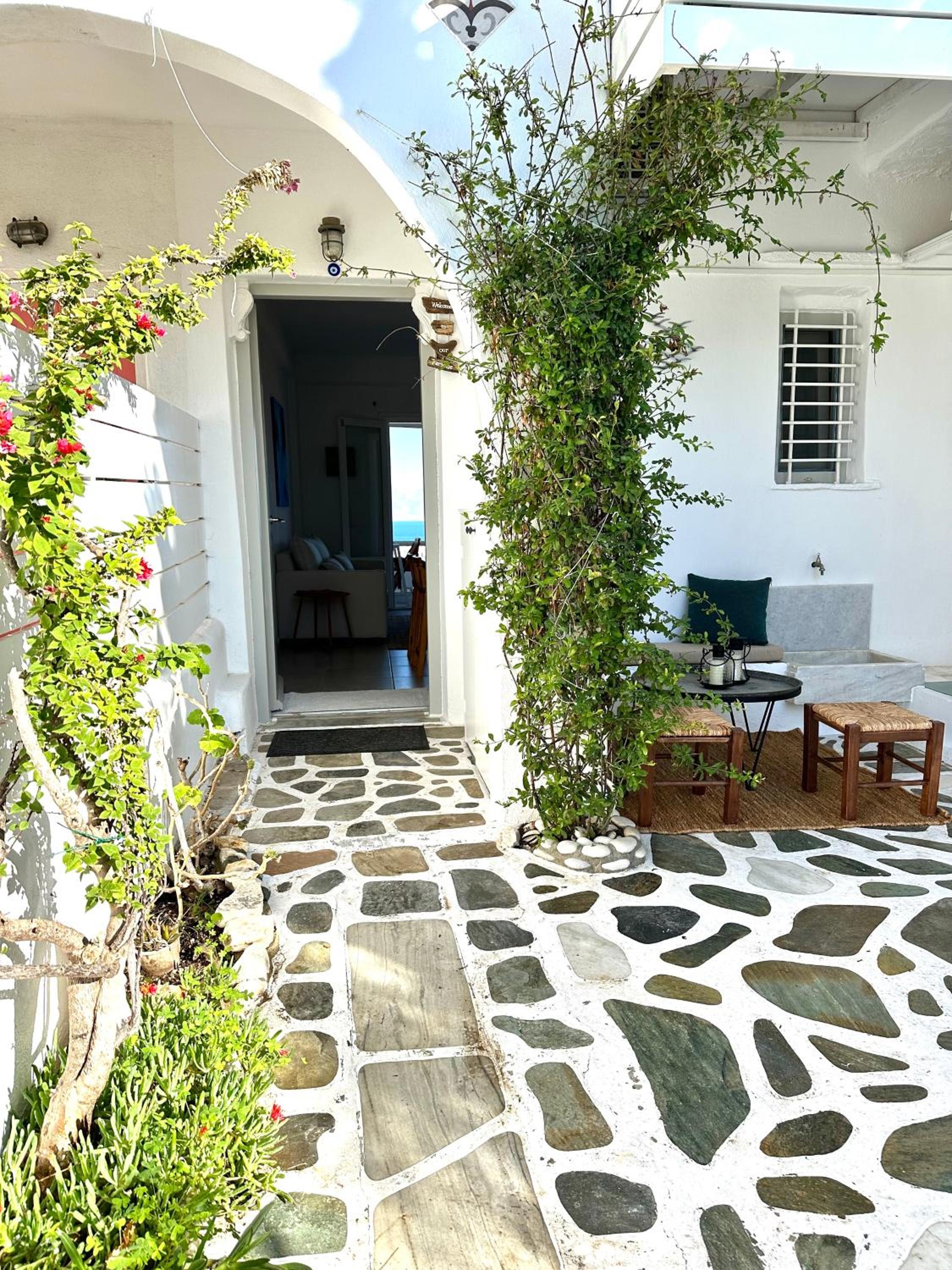 Paros Dream House Piso Livadi view 2