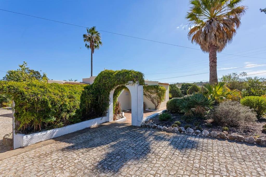 Spacious 3 bed villa in National Park near beach