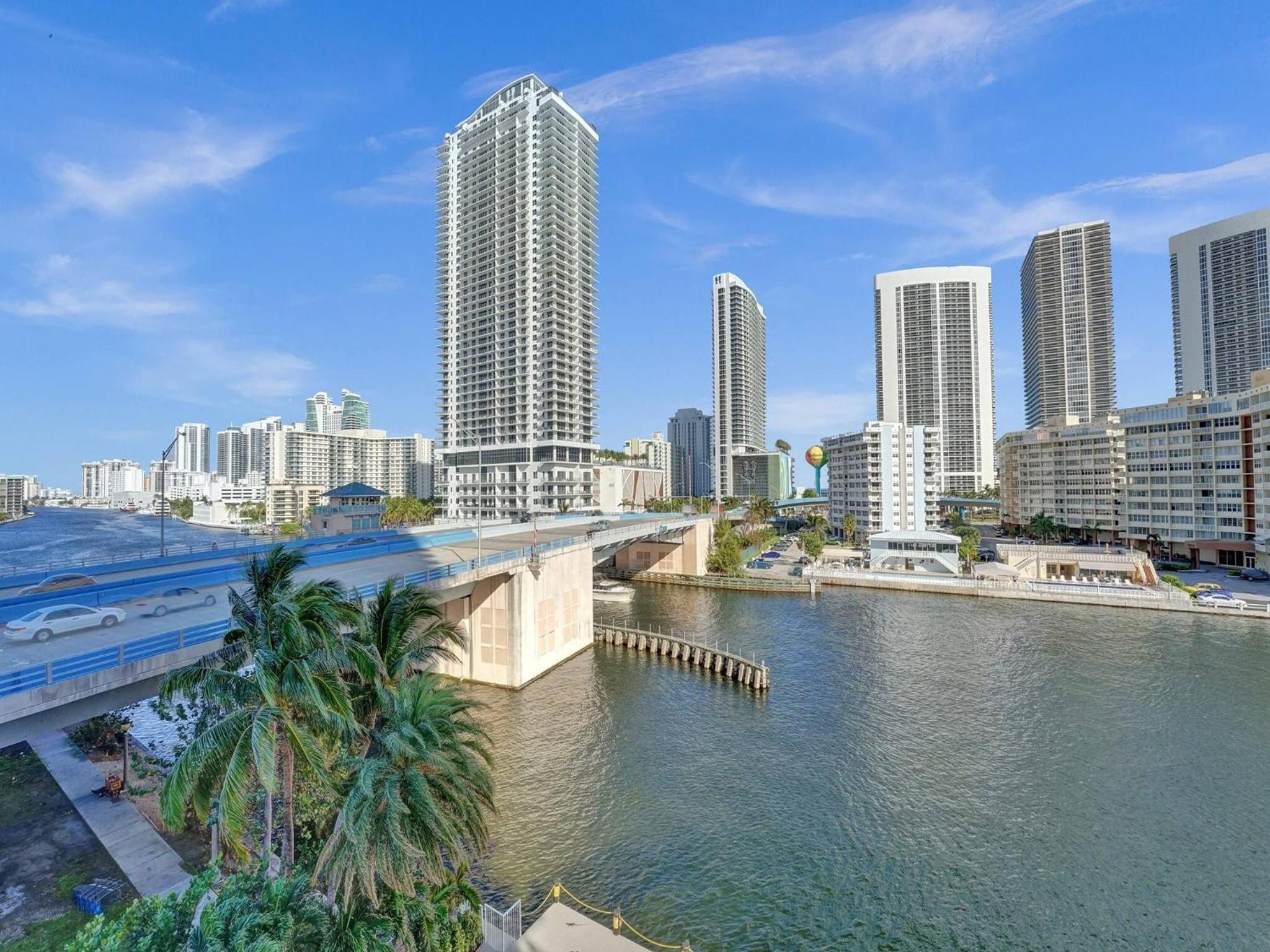 Luxury Waterfront Suite