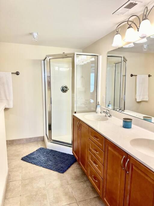 Oceanview Condo, 3B/3B, Top Floor, Pool, GreatView view 3