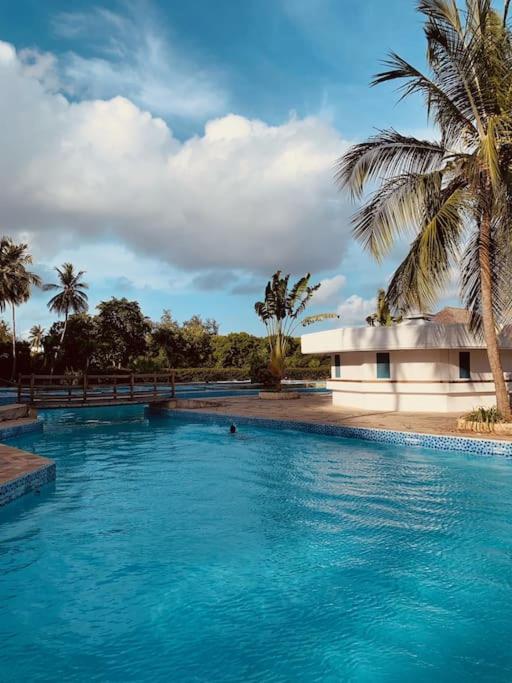 Samara Studio Apartment - Diani Beachfront view 3