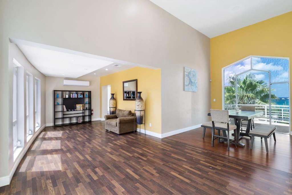 Blue Door Beach House by Bocobay