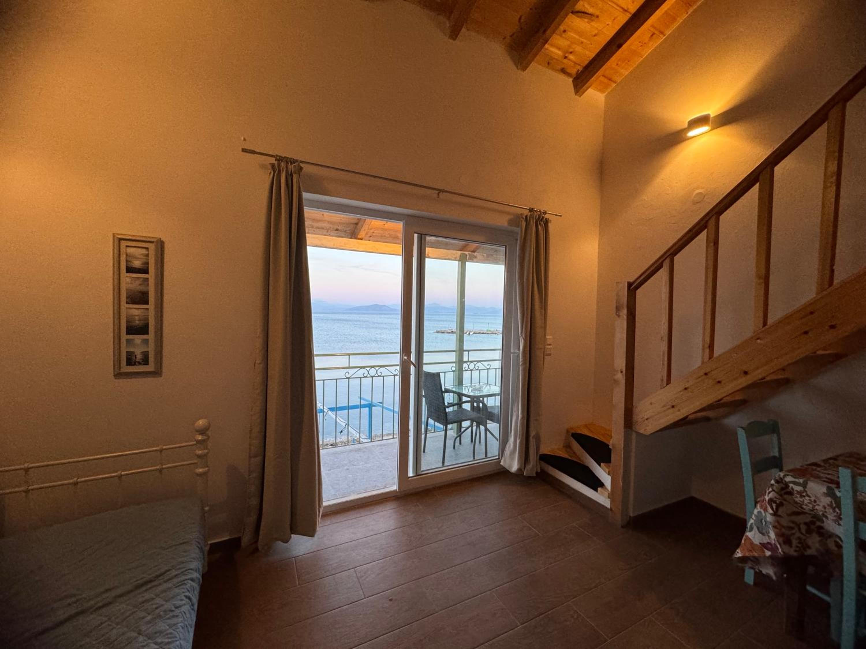 Avra Benitses Beach Apartment