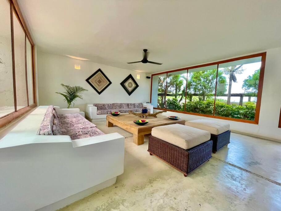 Casa blanca Playa Mendoza