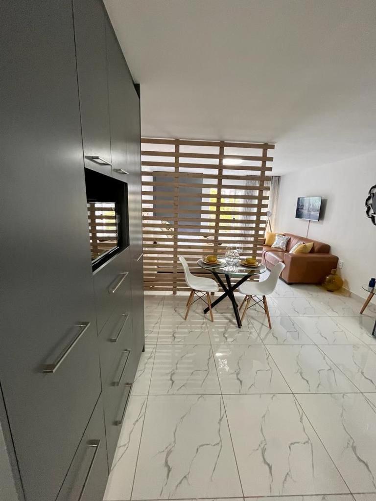 Trendy Green Point Retreat view 5