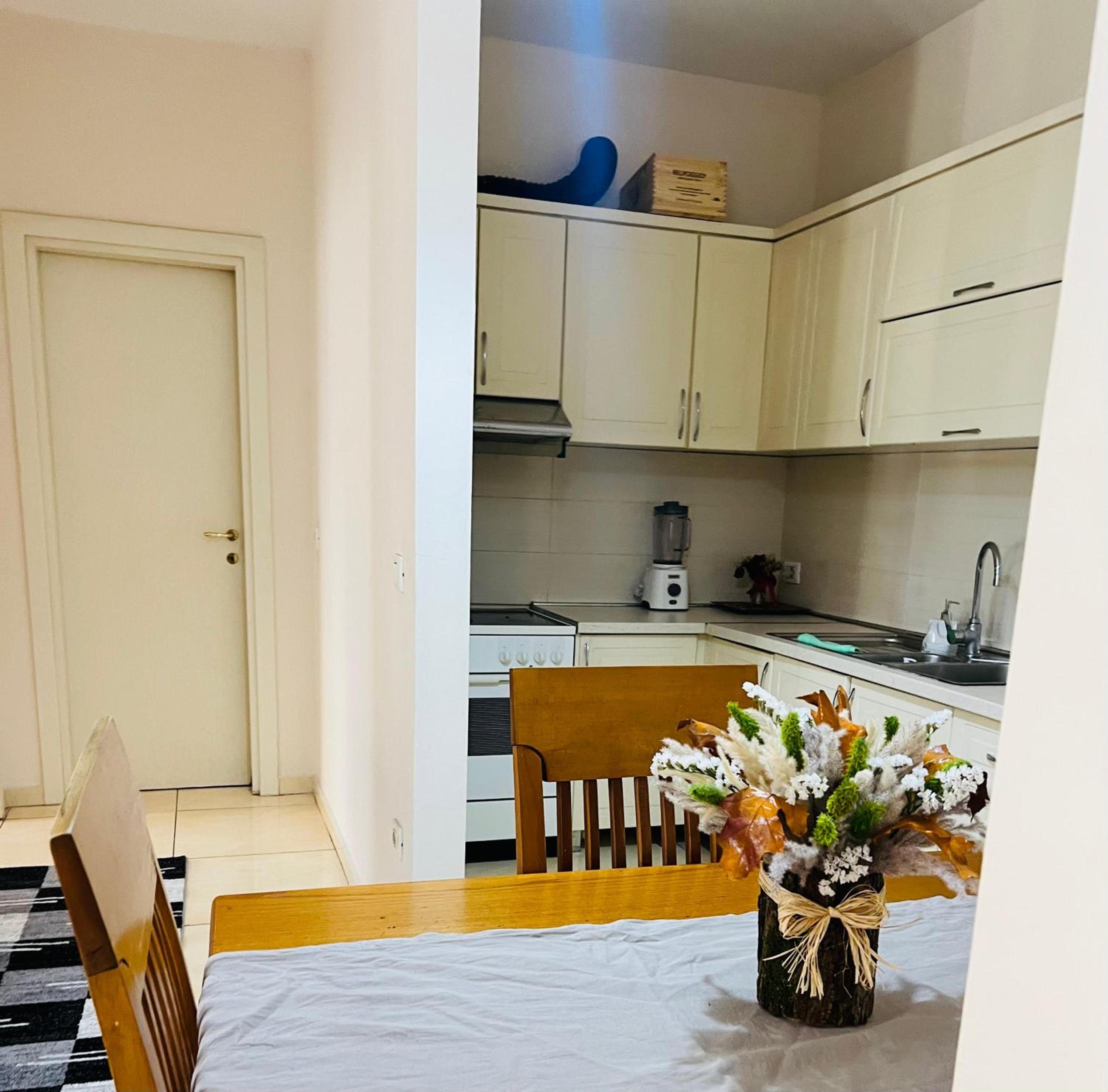 Kristo Apartment