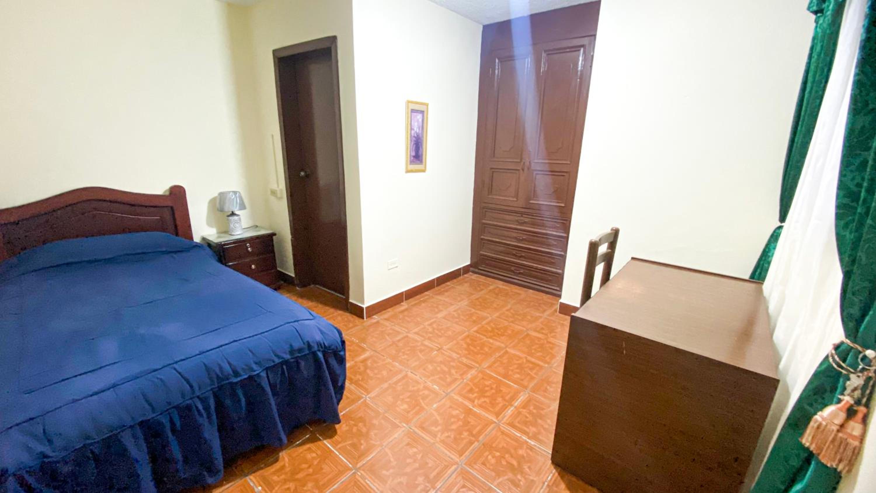 Habitación con baño privado