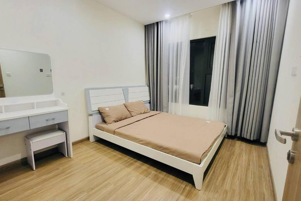 Vivuhome 1BR Apartment Vinhomes Grand park view 4