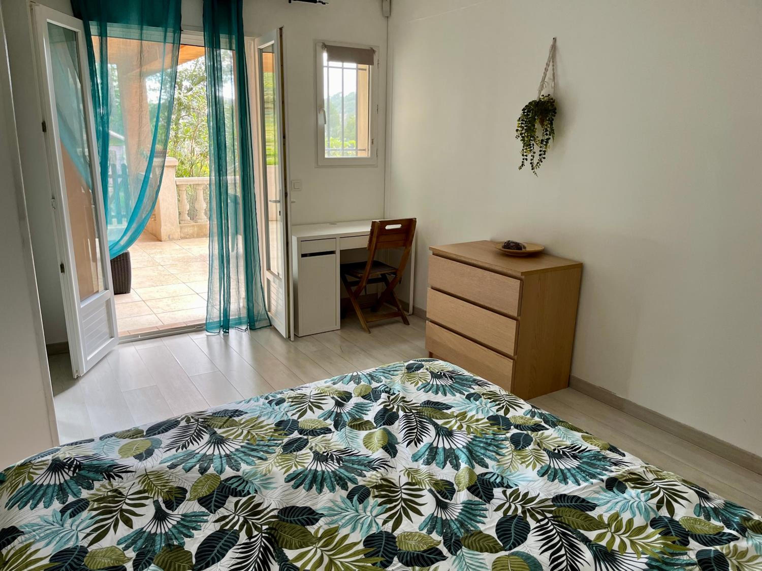 La Casa Calanquaise - Mer à 250m accessible à pied - T2 Spacieux indépendant - Terrasse Ombragée