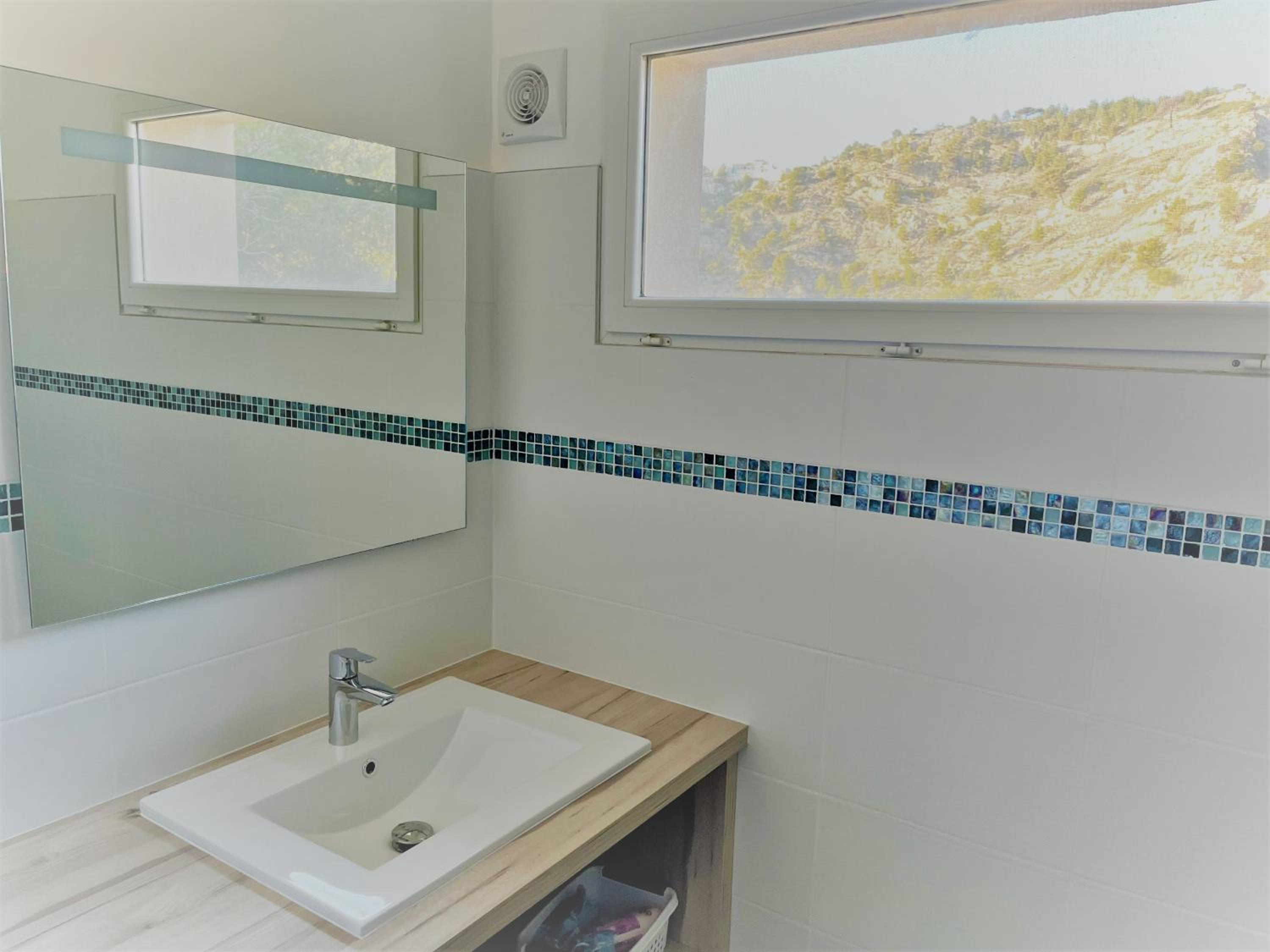 La Casa Calanquaise - Mer à 250m accessible à pied - T2 Spacieux indépendant - Terrasse Ombragée