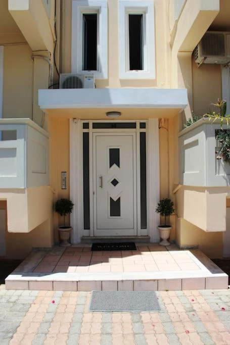 The Blue Studio, 1 min walk from Kalamaki beach