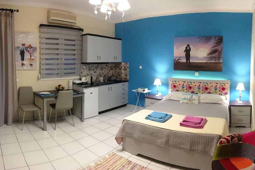 The Blue Studio, 1 min walk from Kalamaki beach
