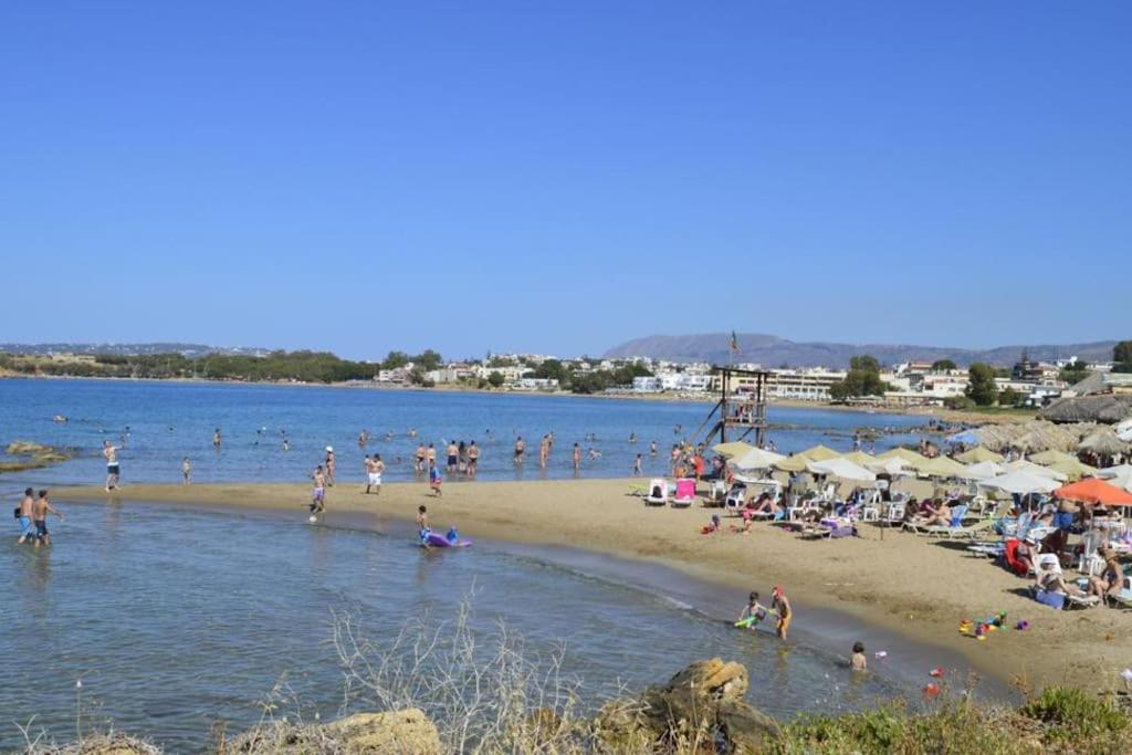 The Blue Studio, 1 min walk from Kalamaki beach