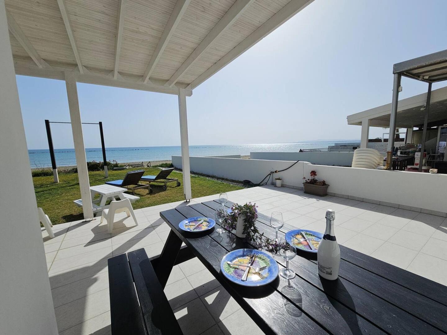 Ammos Beachfront Villa Paradise