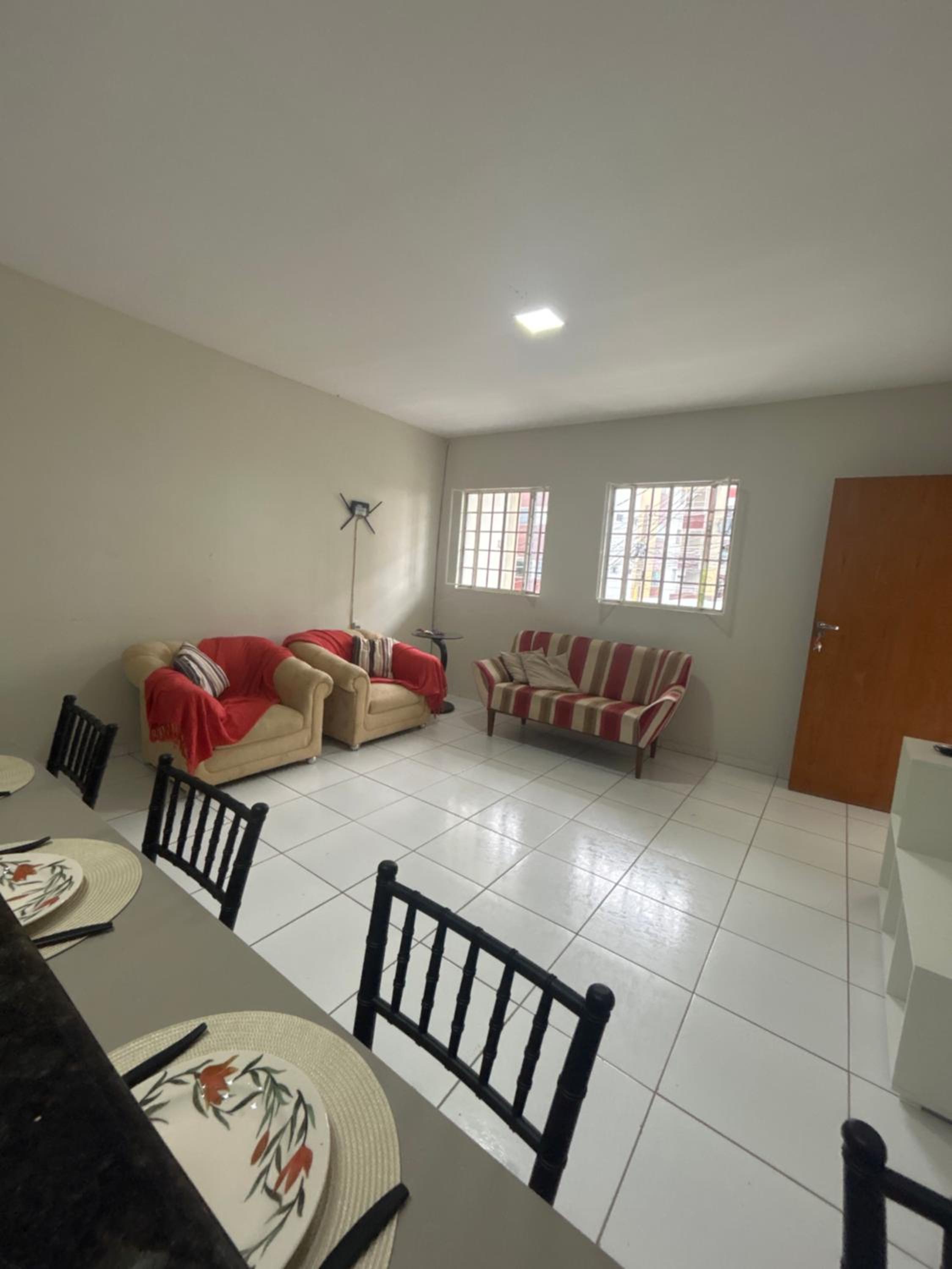 Até 10 pessoas, próx. ao shopping, ar condicionado, garagem apt A