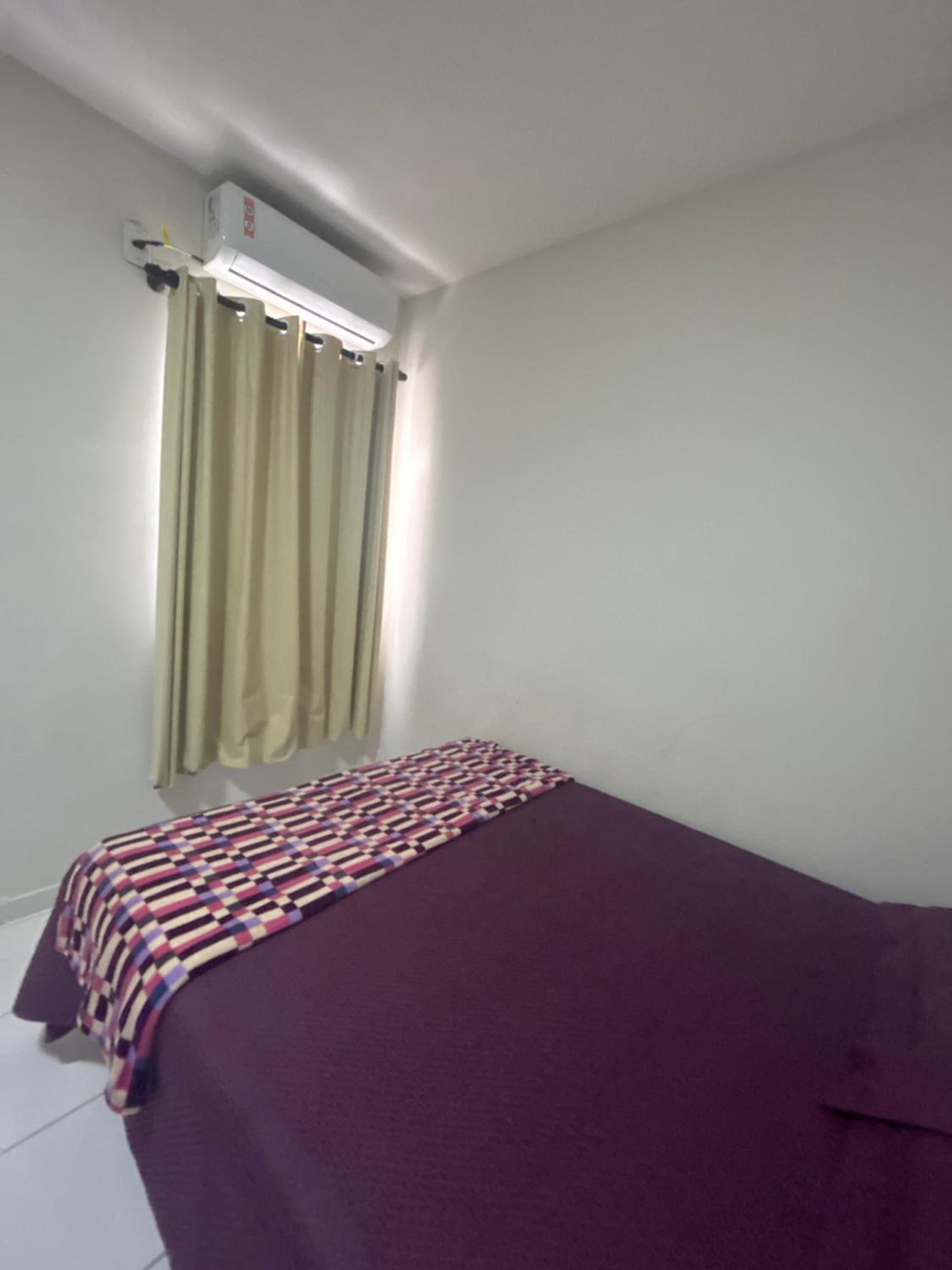 Até 10 pessoas, próx. ao shopping, ar condicionado, garagem apt A
