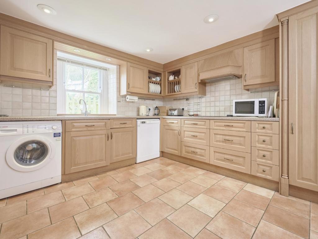 4 Bed in Keswick oc-sz434 view 4