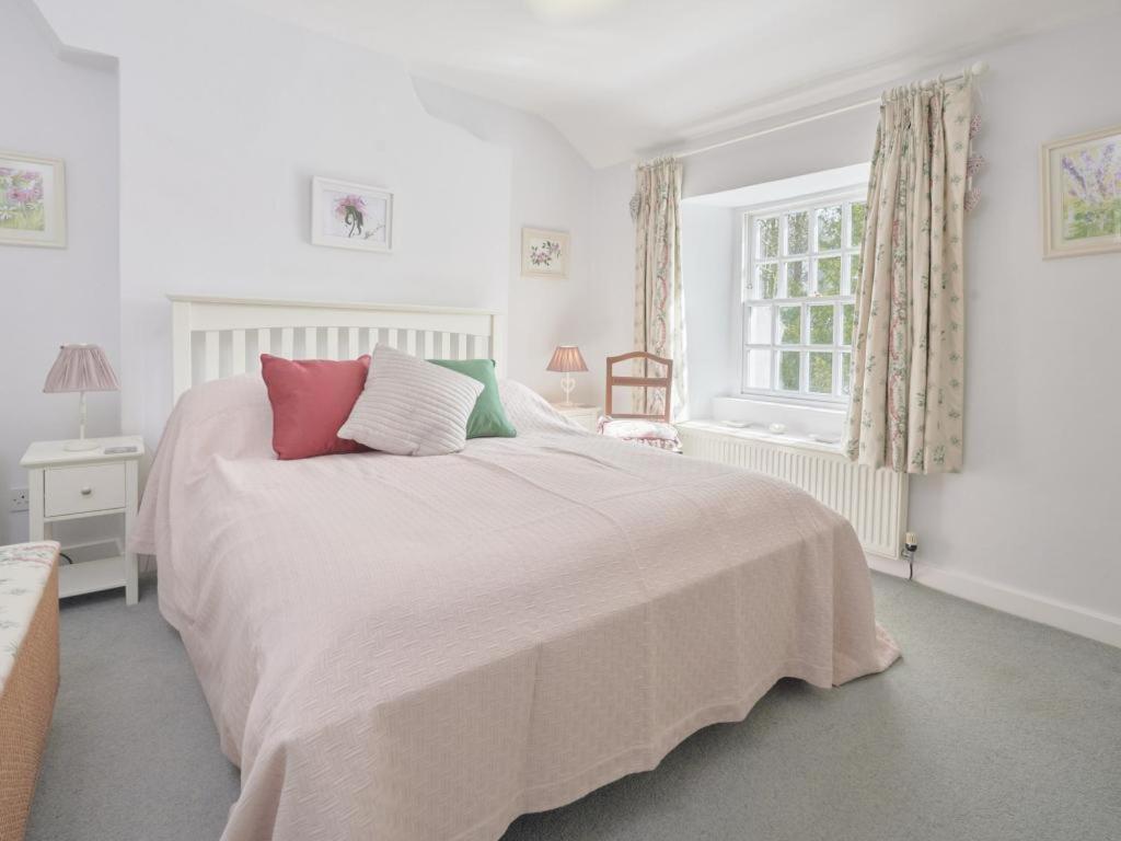 4 Bed in Keswick oc-sz434 view 2