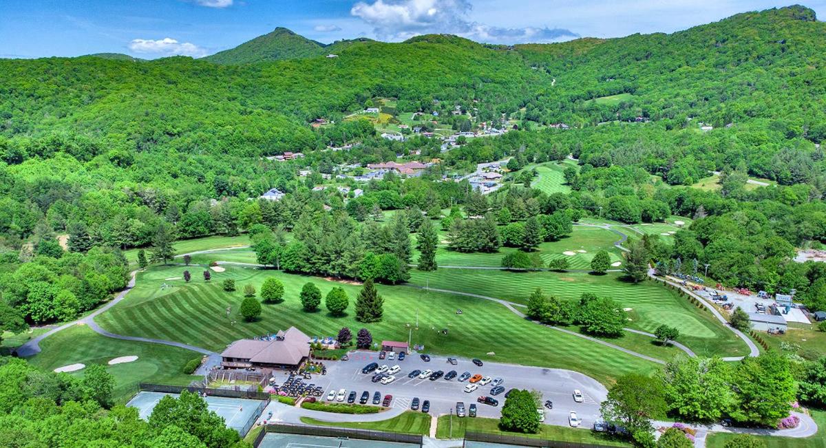 Sugar Mountain Slopesider Oasis