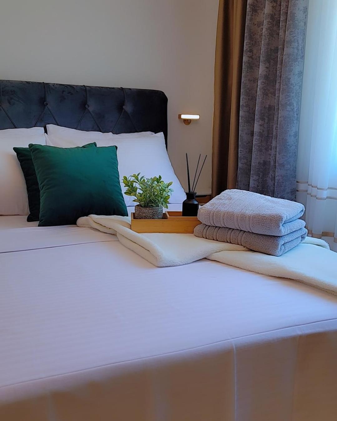 Noor Lux Apartments