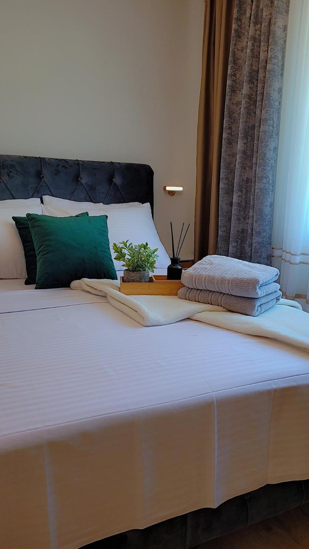 Noor Lux Apartments