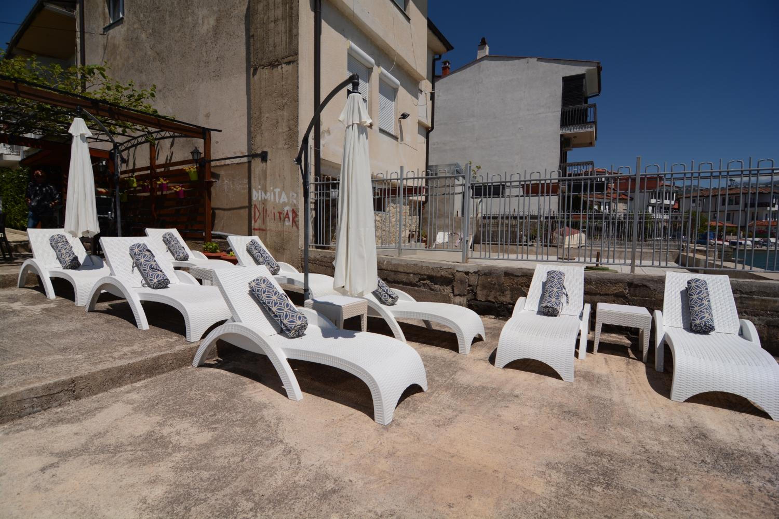 Beachfront Apartments Bojadzi view 4