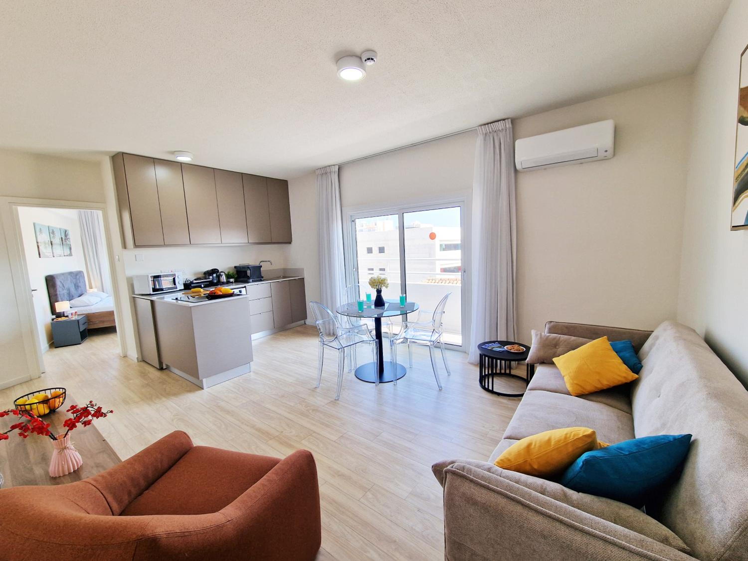 Kitieos Central Apartment with Sea View