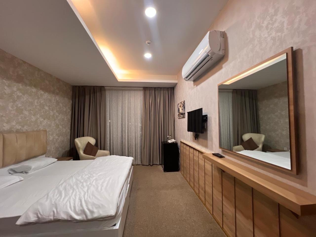 Lara Hotel