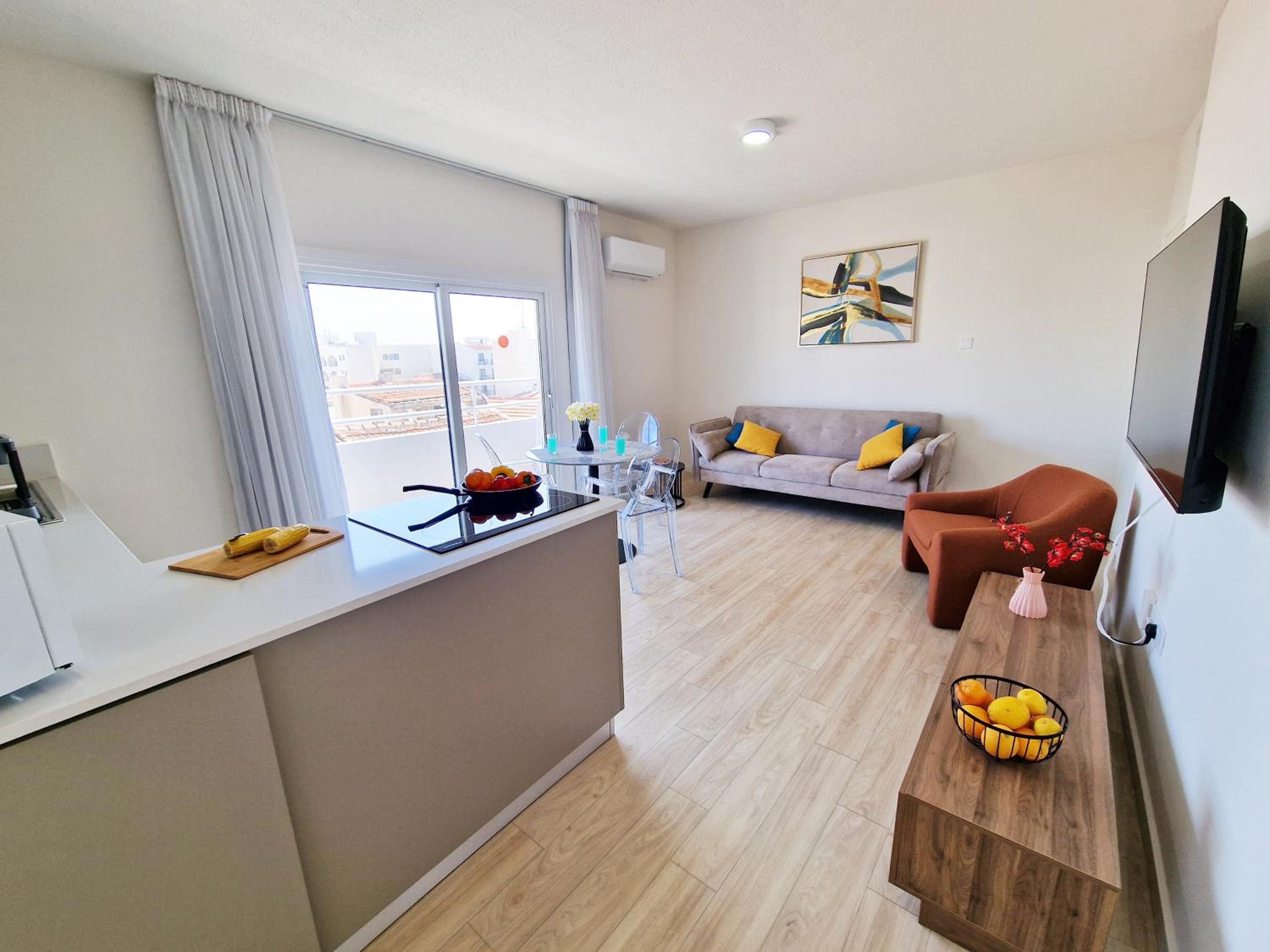 Kitieos Central Apartment with Sea View