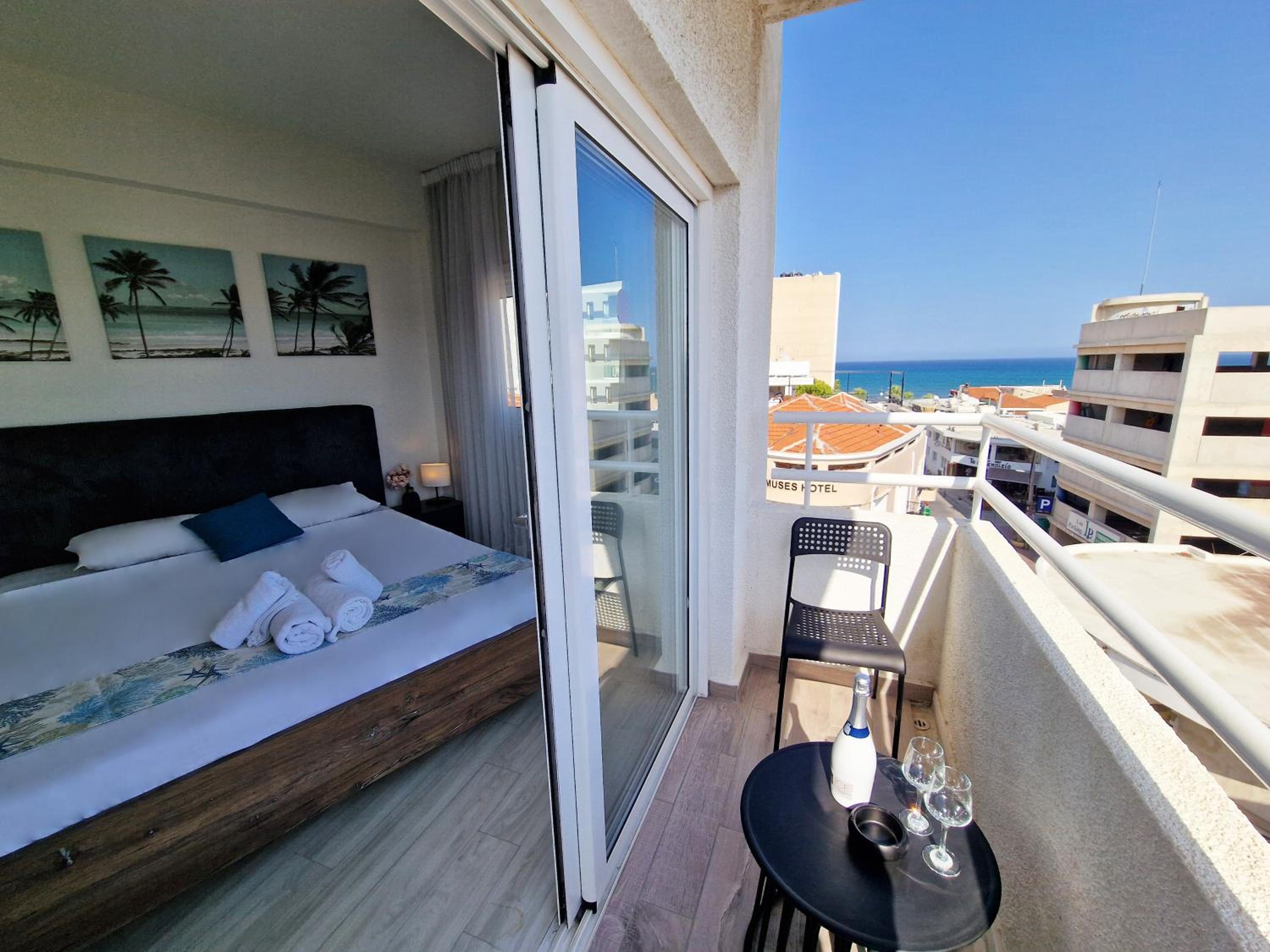 Kitieos Central Apartment with Sea View