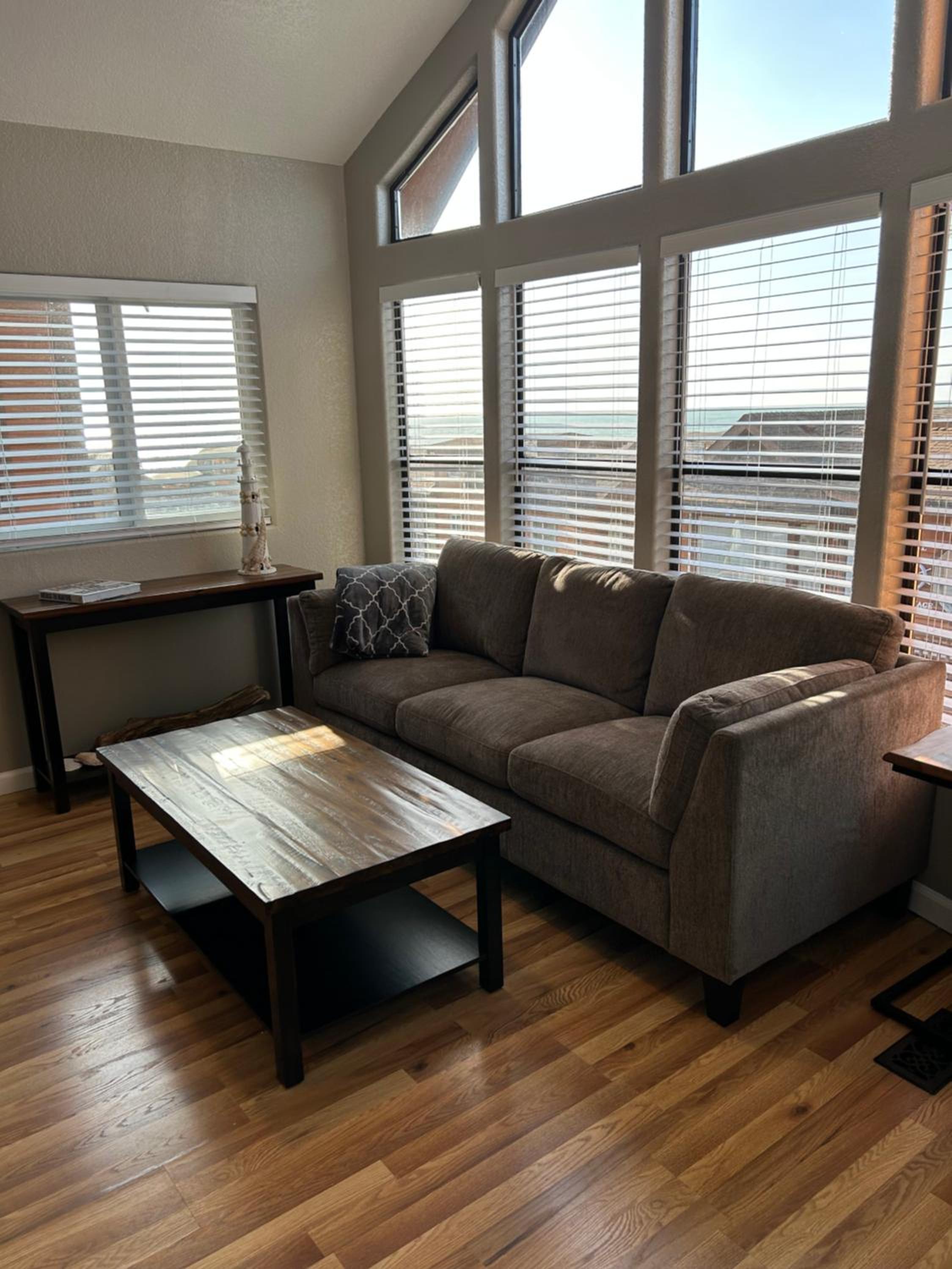 Private Cabin 21 with Jacuzzi and Spacious Deck view 4