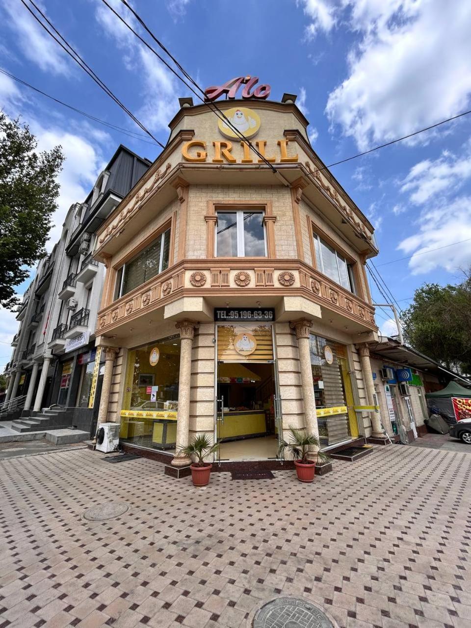 Deluxe Apartments