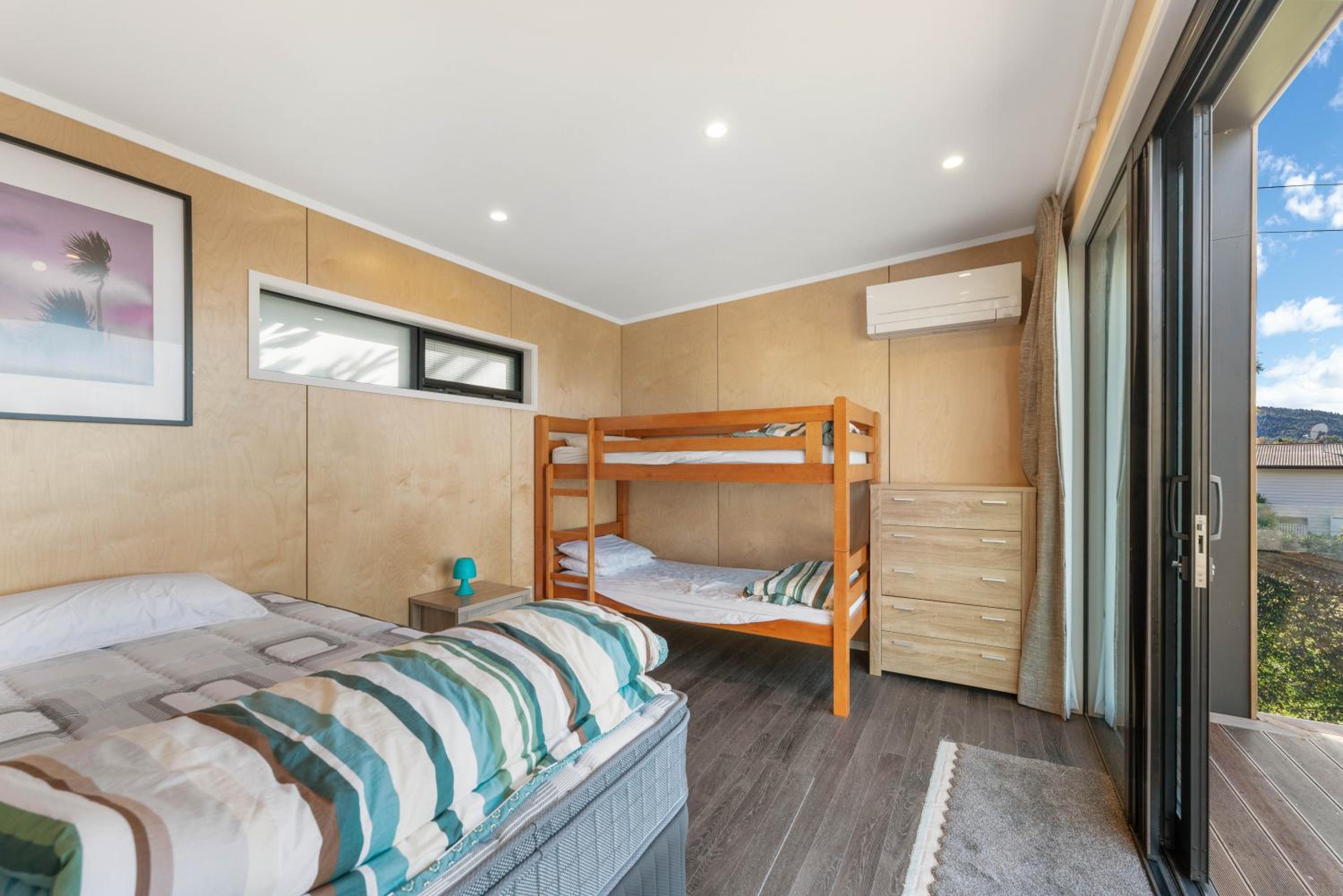 Henley - Omori Holiday Home view 5