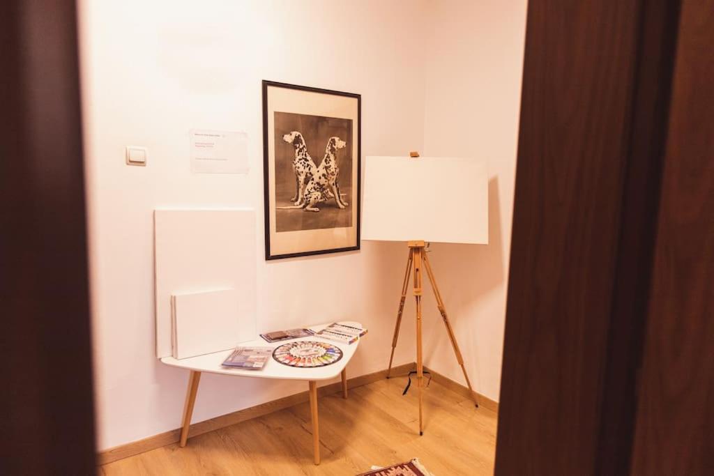 Art Studio Myslym Shyri