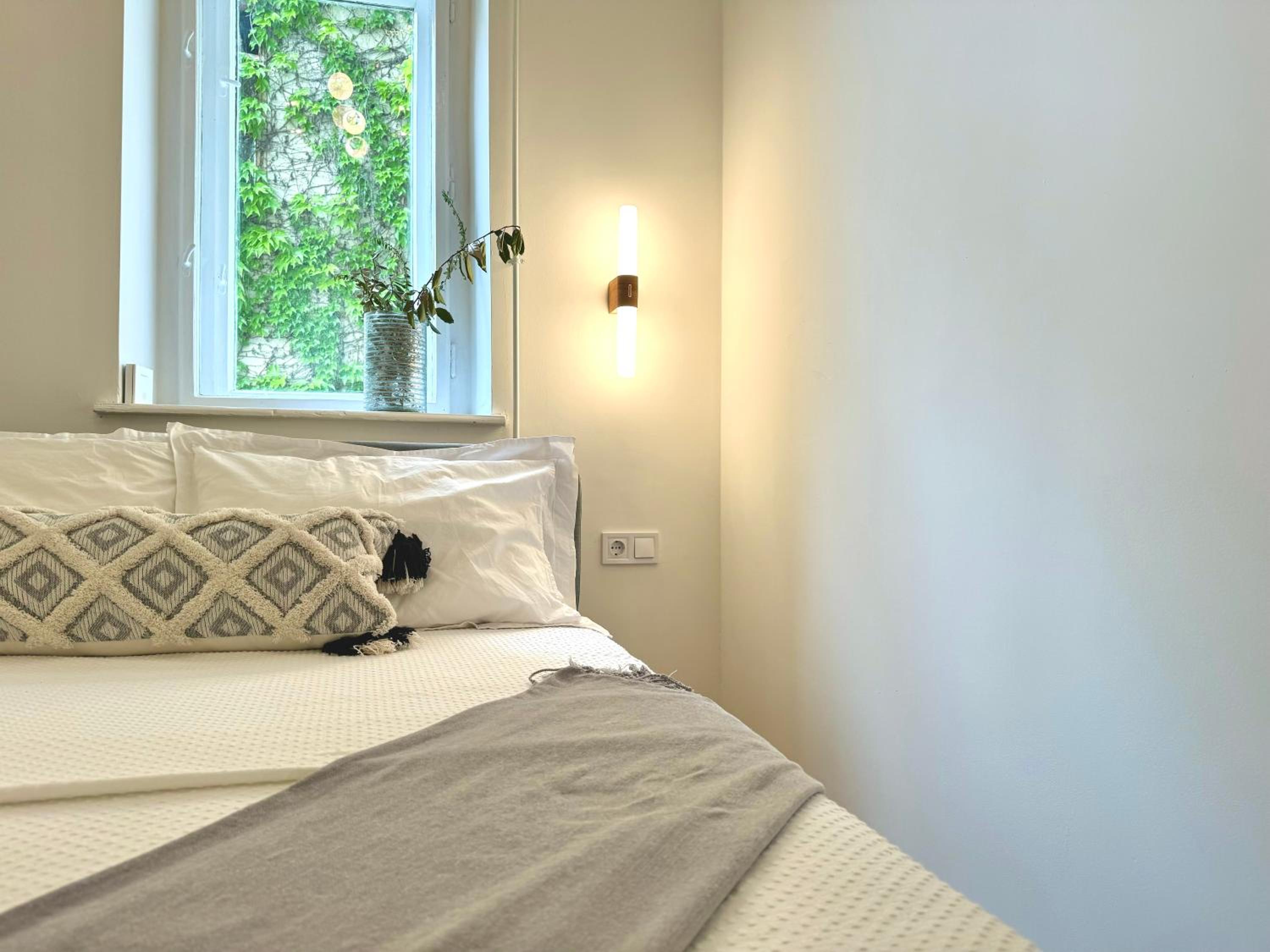 Buda Retreat - Modern 2BR view 5