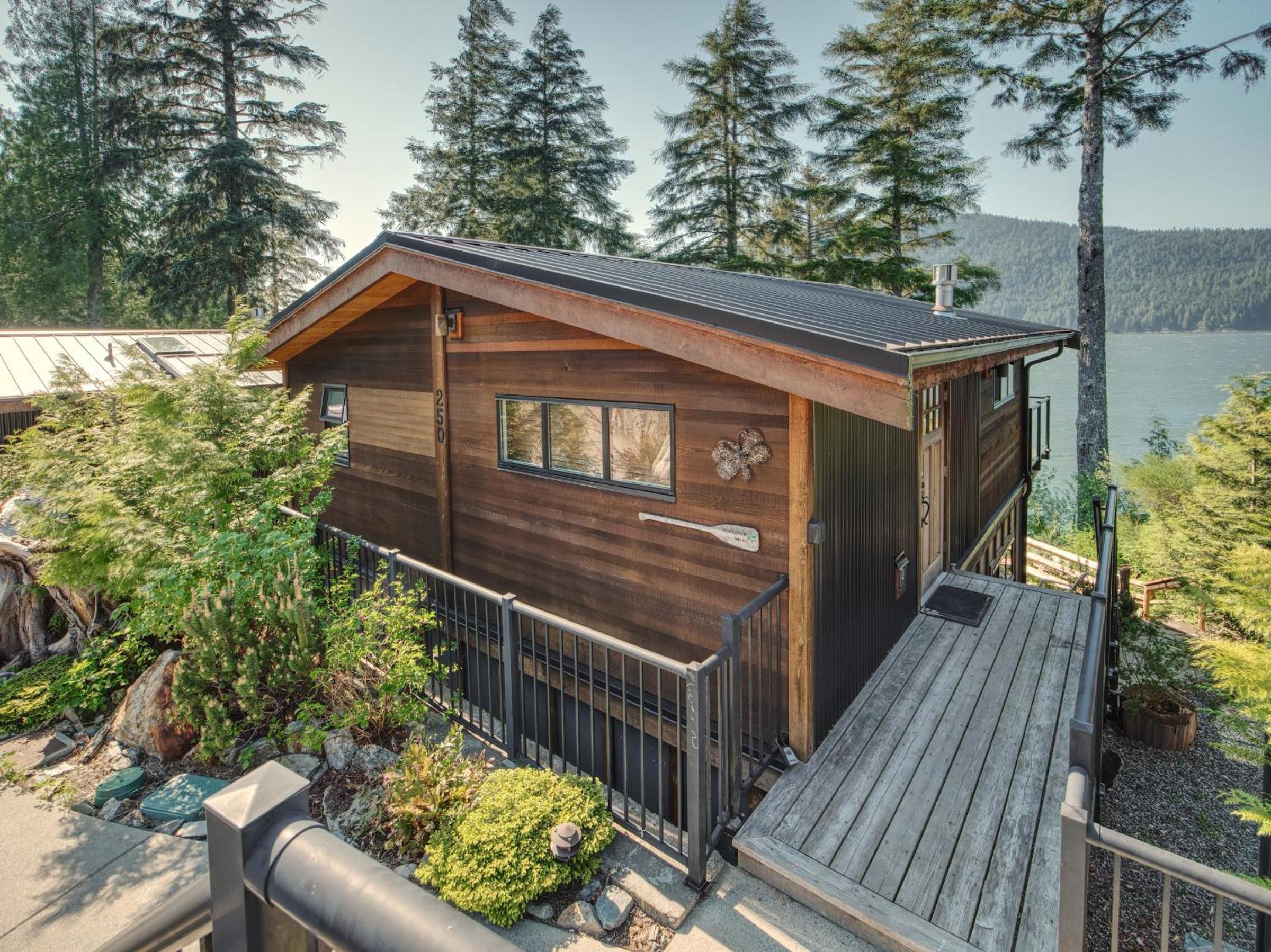 Handsome Dan's Vacation Cottage Rentals