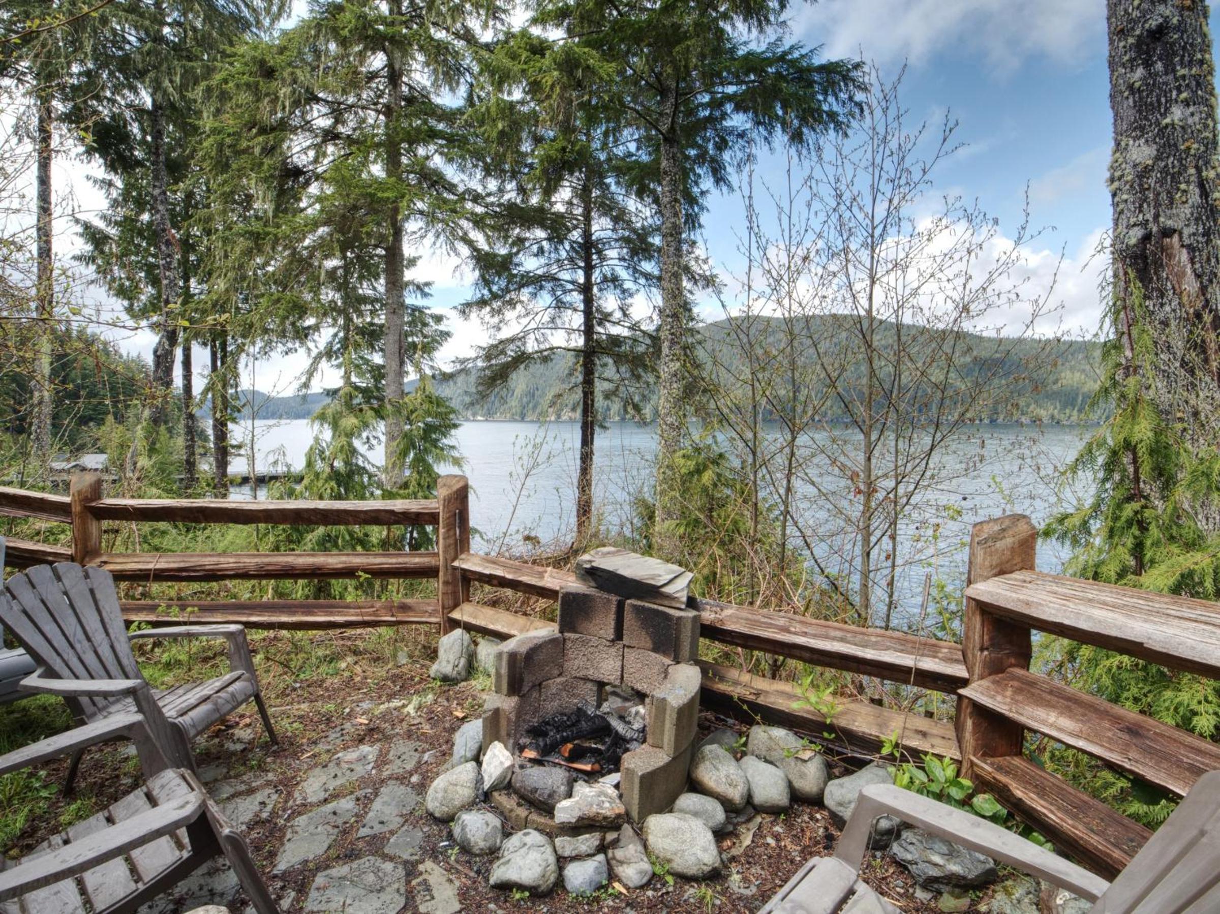 Handsome Dan's Vacation Cottage Rentals