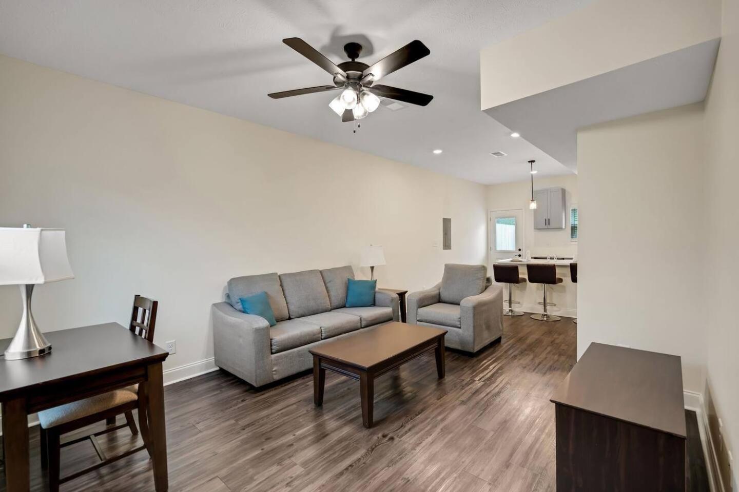 Alto M5 Marvelous 2bd,25bth wpool acc