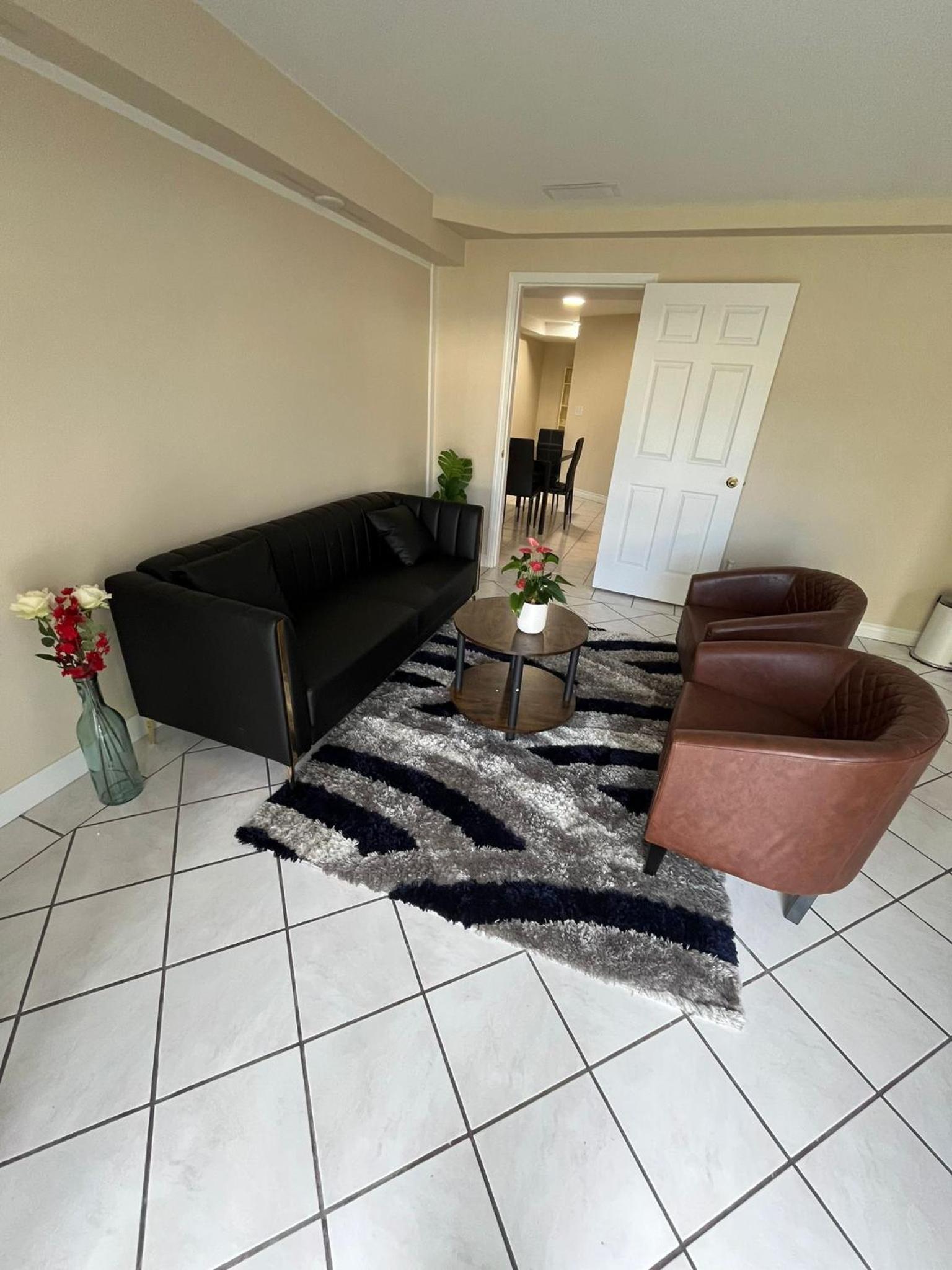 Guest Suite in Surrey