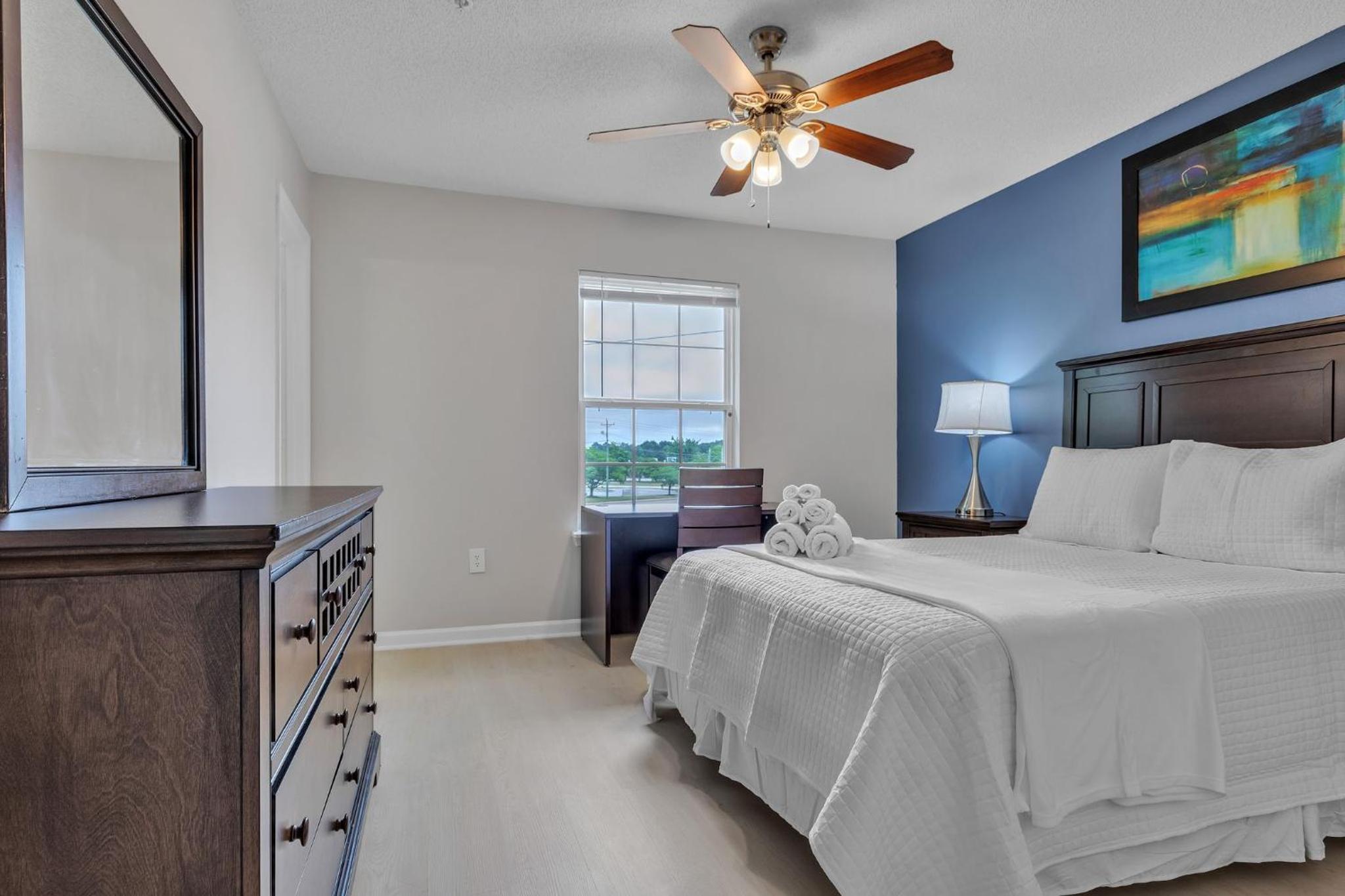 Cb 304 Fayetteville Oasis I Modern, Comfy, Pool view 3